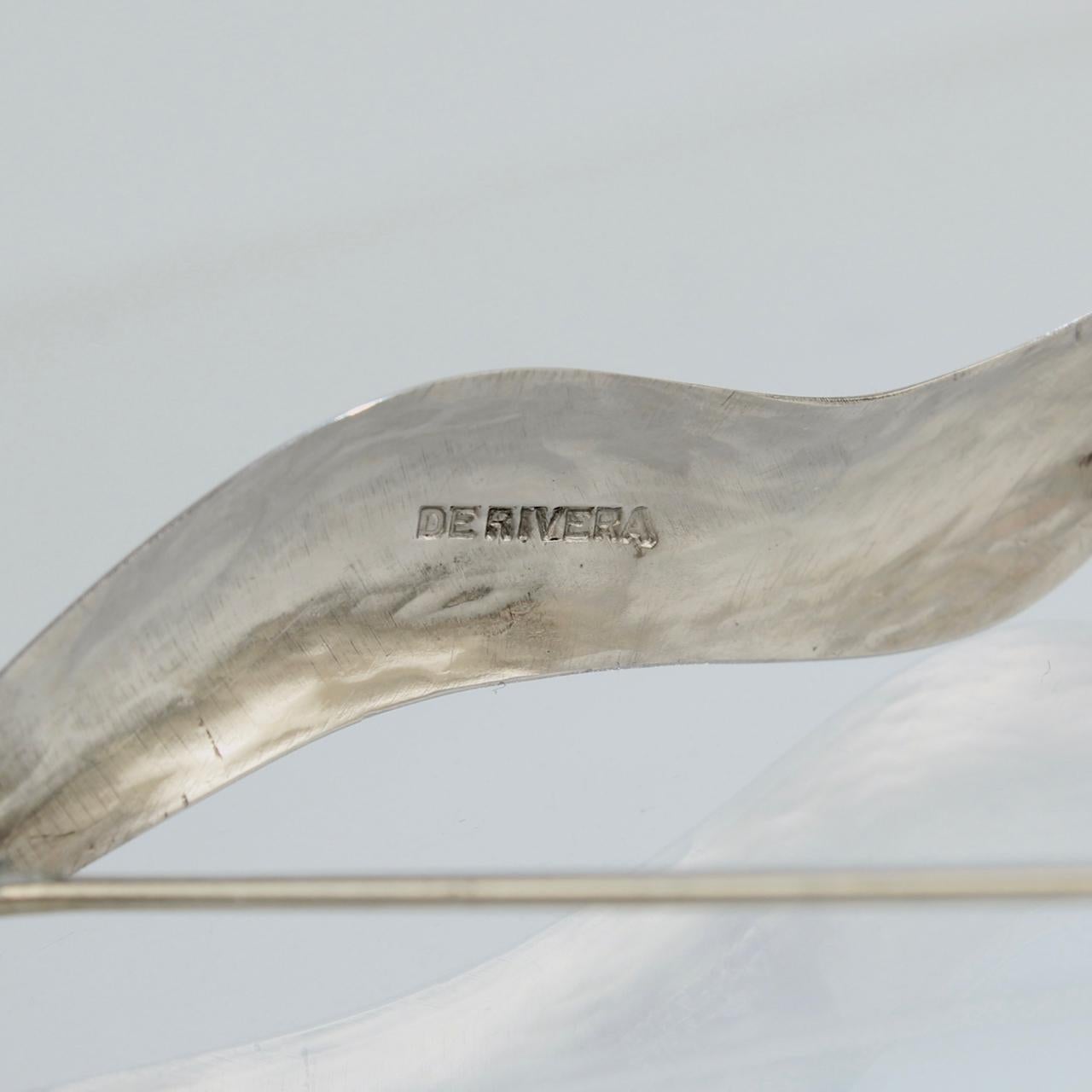 Broche ou épingle moderniste en acier inoxydable de Jose De Riviera en vente 1