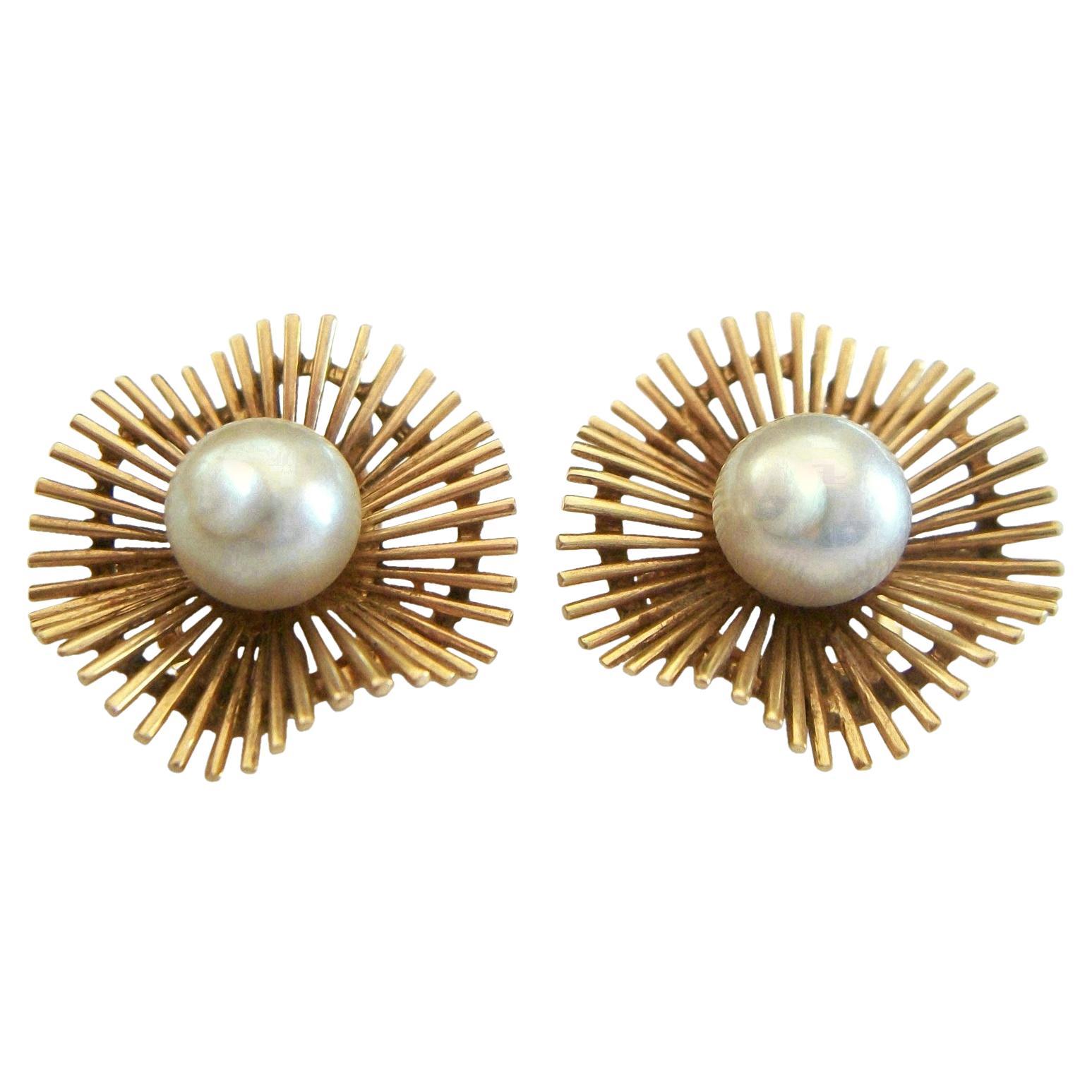 Modernist Starburst Cultured Pearl & 18k Gold Ear Clips, France, circa 1960s For Sale