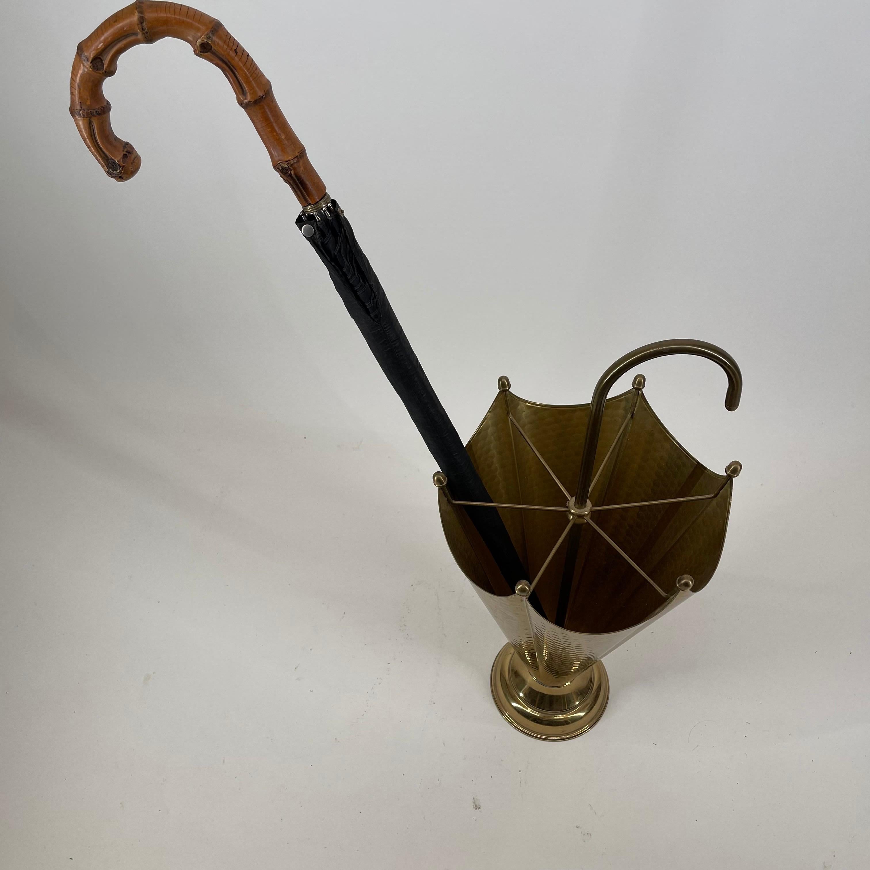 Modernist Statement Umbrella Stand Brass, Italy, 1950s In Good Condition For Sale In Vienna, AT