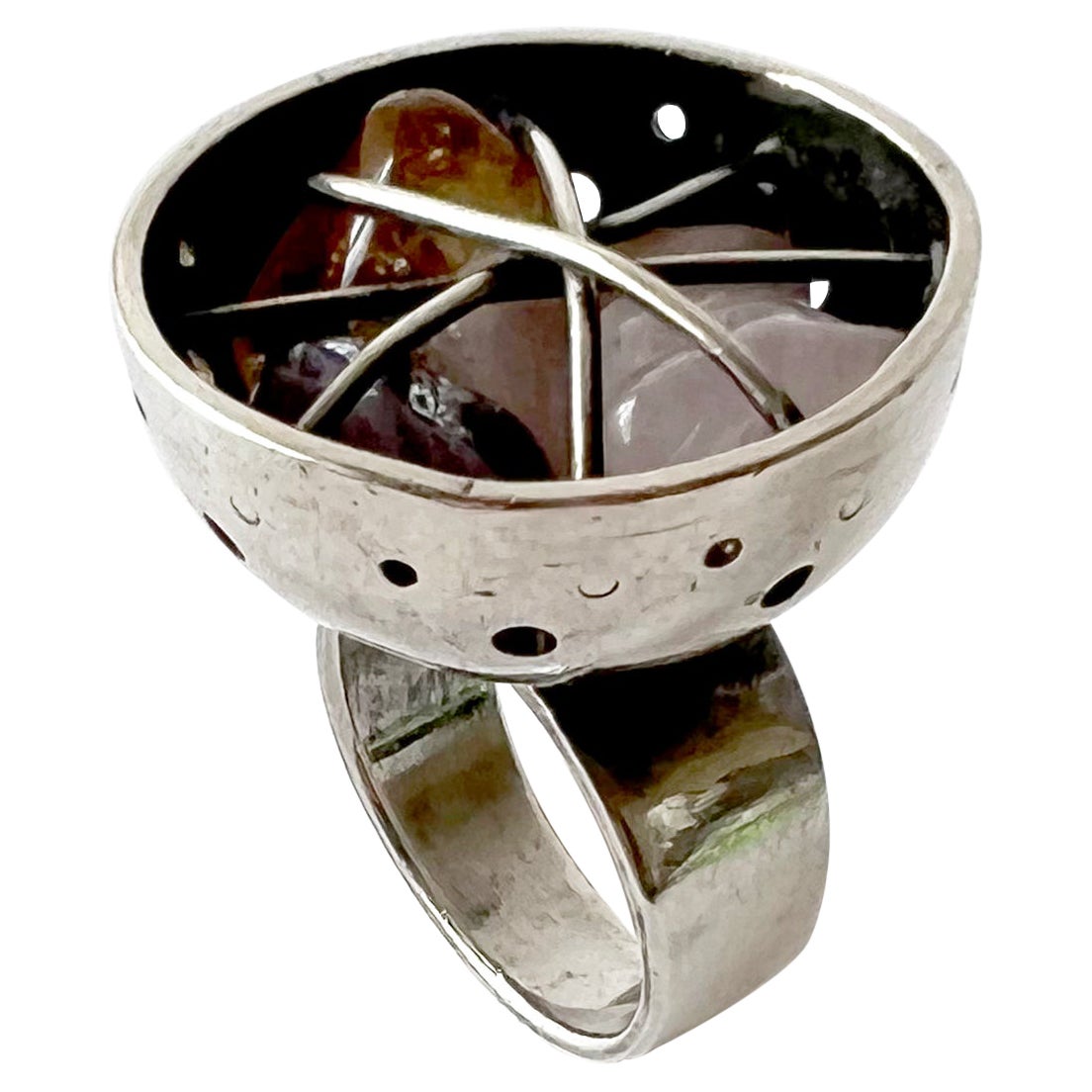 Handgefertigter Studio-Ring aus Sterlingsilber und Quarz im modernistischen Stil