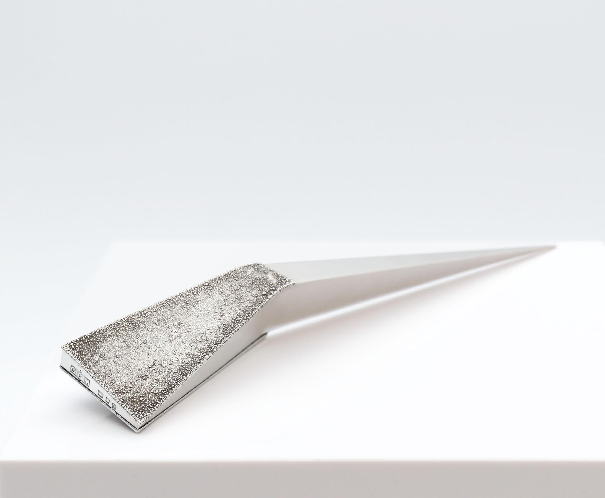 Couteau de papier moderniste en argent sterling London 1971 par George Grant Macdonald en vente 2