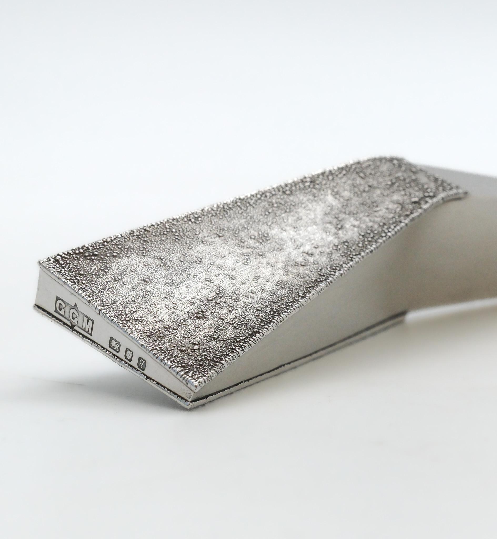 Couteau de papier moderniste en argent sterling London 1971 par George Grant Macdonald Bon état - En vente à Norwich, GB