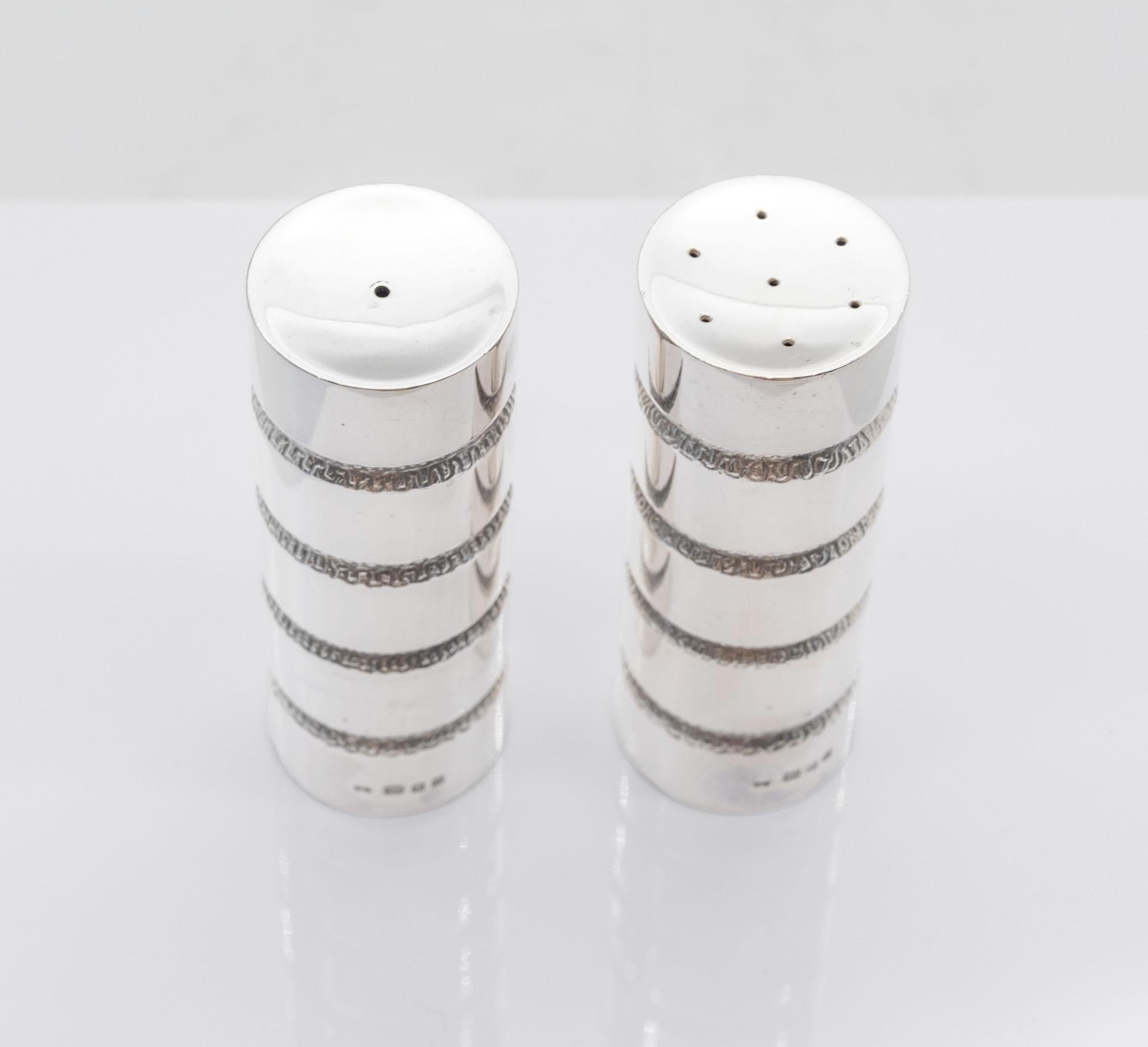 Modernist Sterling Silber Salz & Pfeffer Töpfe von George E Grant London 1971 (Moderne der Mitte des Jahrhunderts) im Angebot