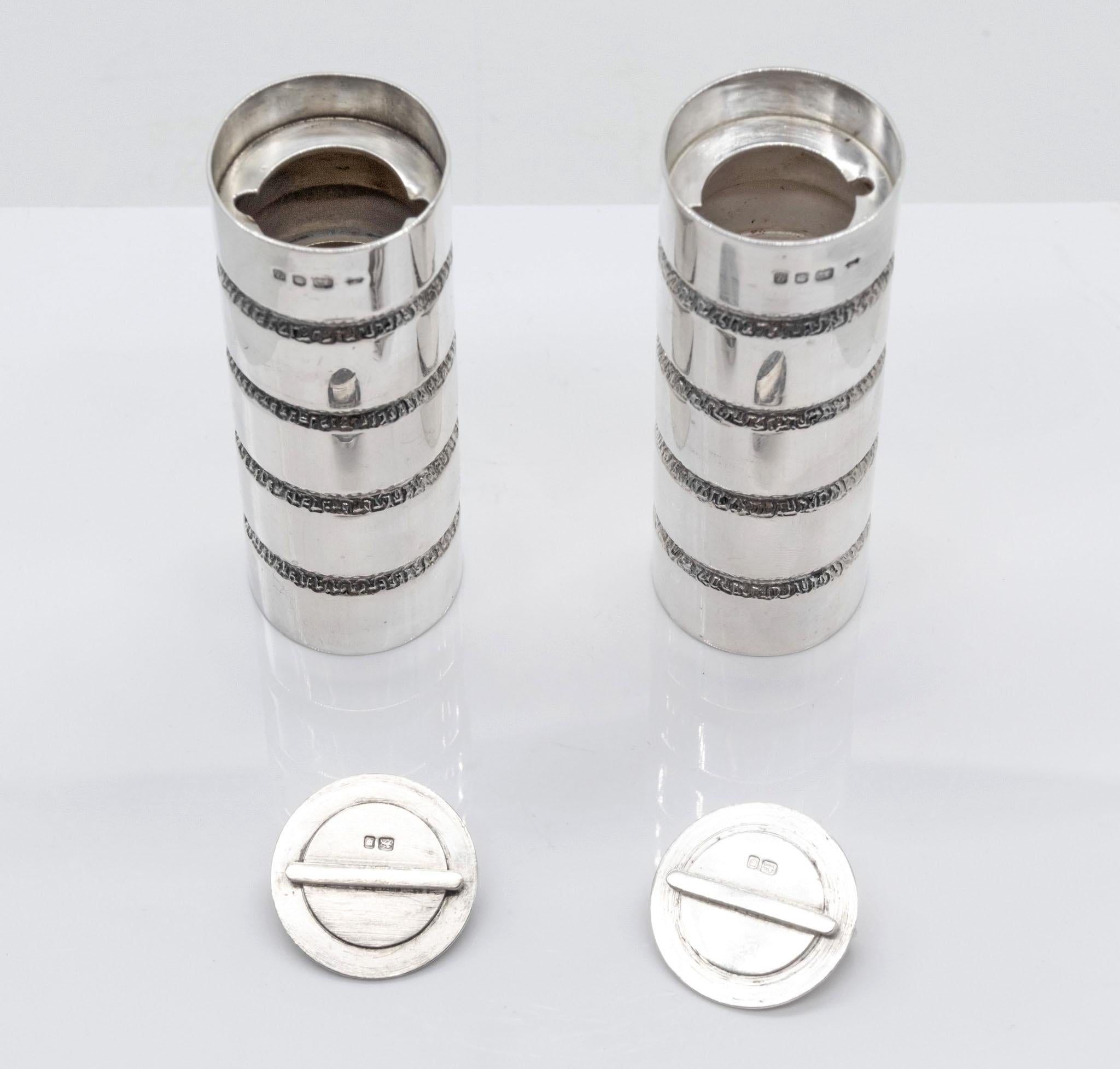 Modernist Sterling Silber Salz & Pfeffer Töpfe von George E Grant London 1971 (Ende des 20. Jahrhunderts) im Angebot