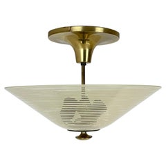 Modernistische Deckenleuchte aus Messing und Glas im Stil von Stilnovo aus Messing und Glas, Italien 1950er Jahre