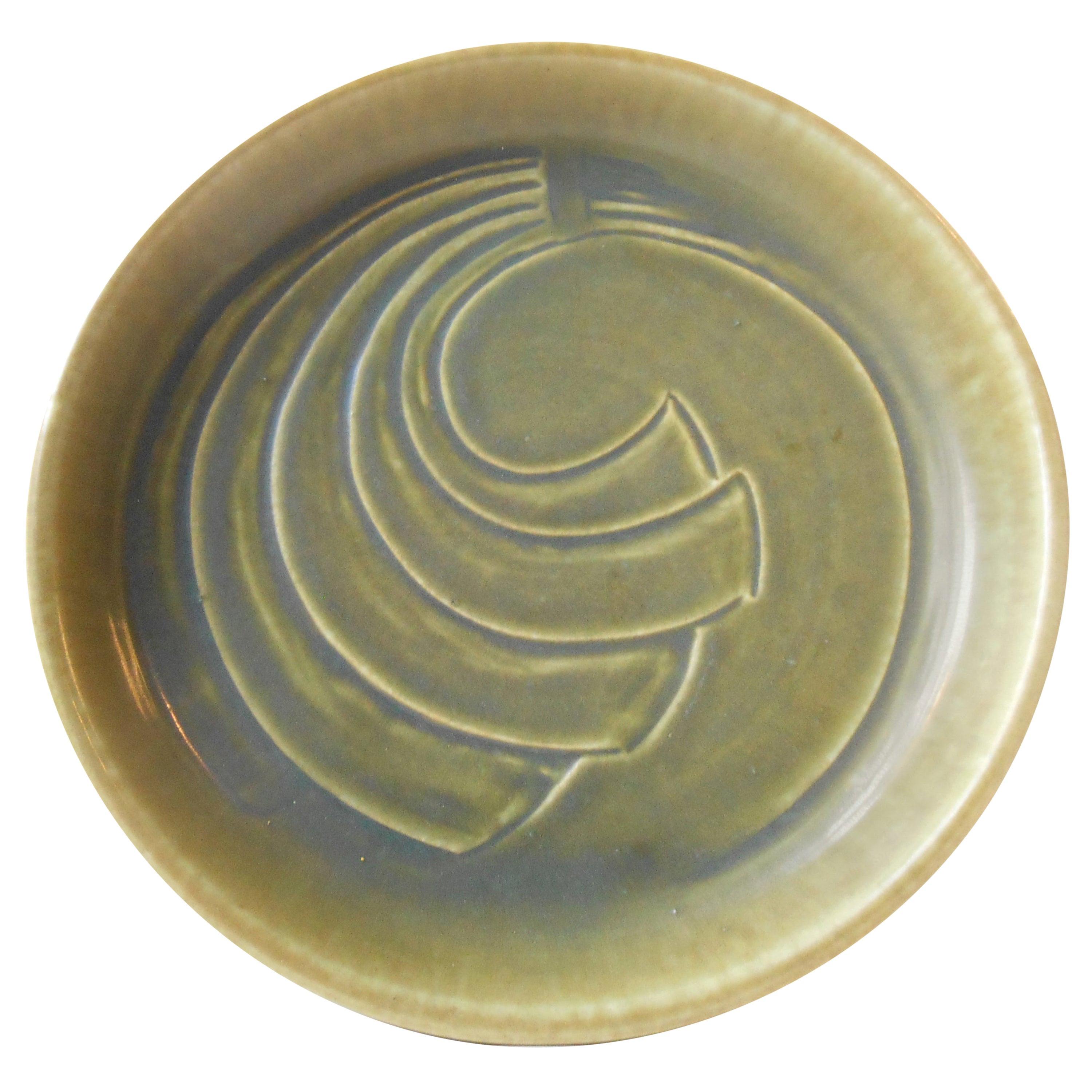 Modernist Stoneware Dish with Green Glaze by Eva Stæhr Nielsen for Saxbo For Sale