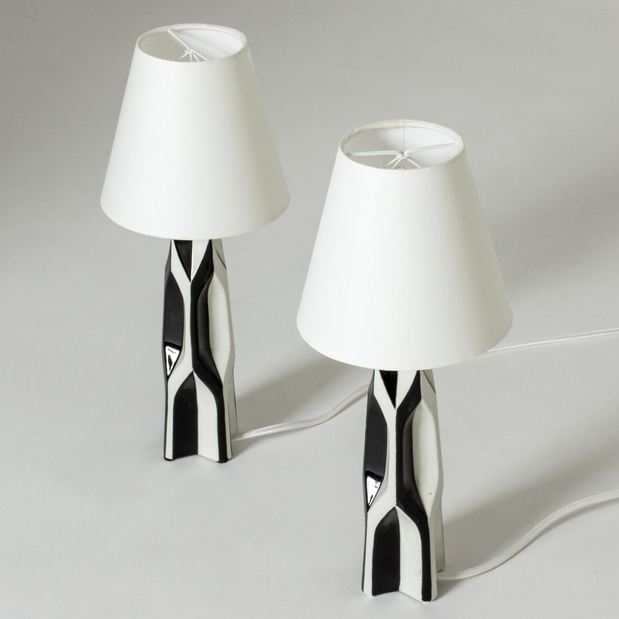 Modernist Stoneware Table Lamp by Carl-Harry Stålhane, Rörstrand, Sweden, 1950s In Good Condition For Sale In Stockholm, SE