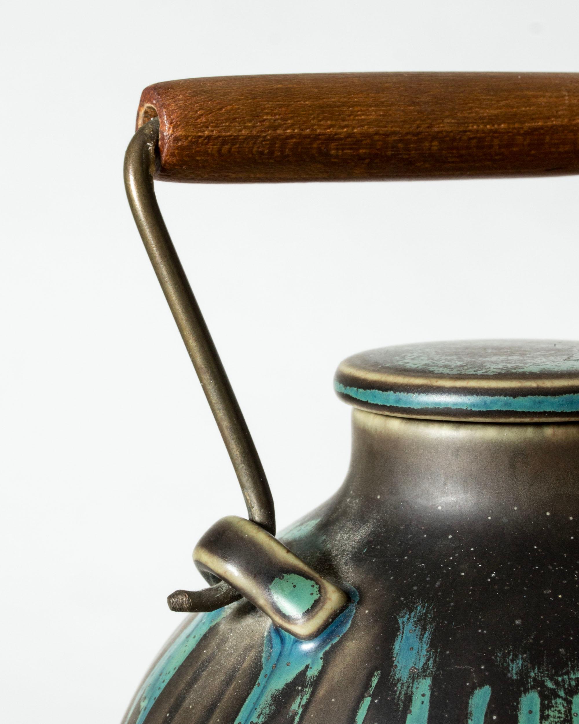 Modernist Stoneware Teapot by Stig Lindberg, Gustavsberg, Sweden, 1950s (Skandinavische Moderne) im Angebot