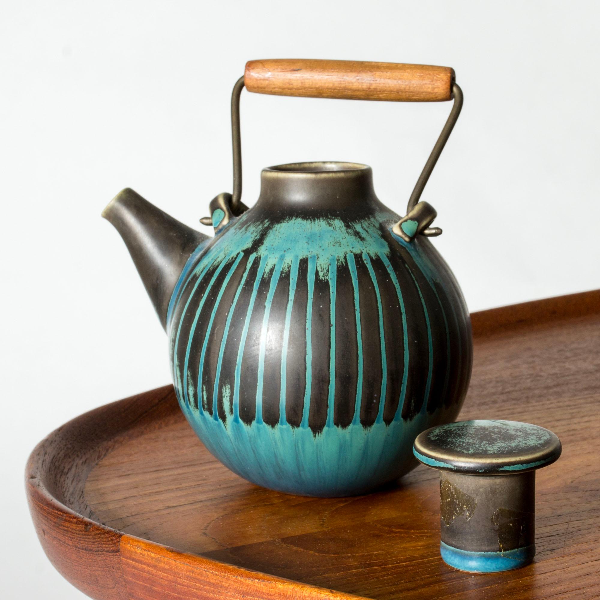 Modernist Stoneware Teapot by Stig Lindberg, Gustavsberg, Sweden, 1950s im Zustand „Gut“ im Angebot in Stockholm, SE