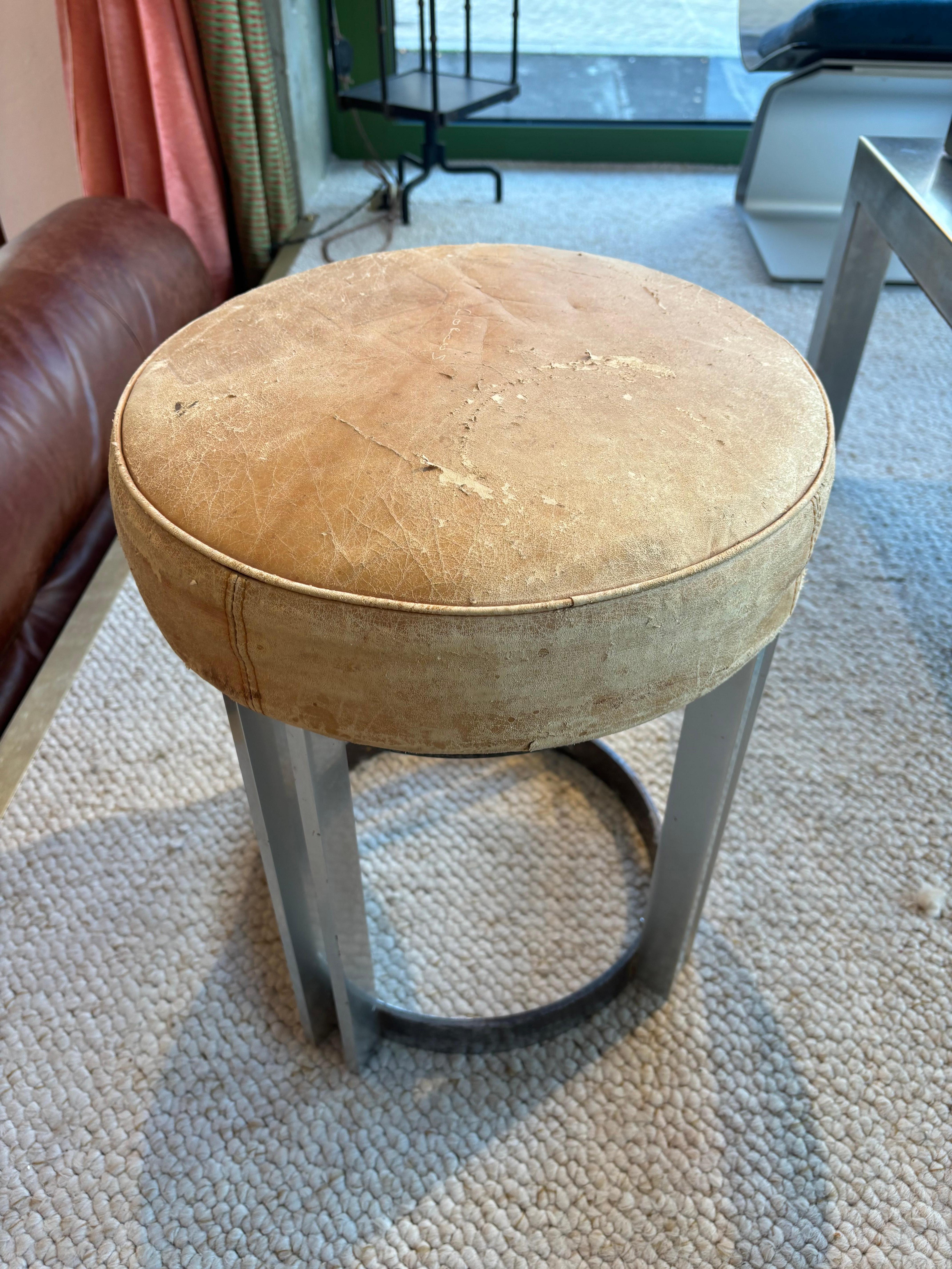 Tabouret moderniste en vente 6