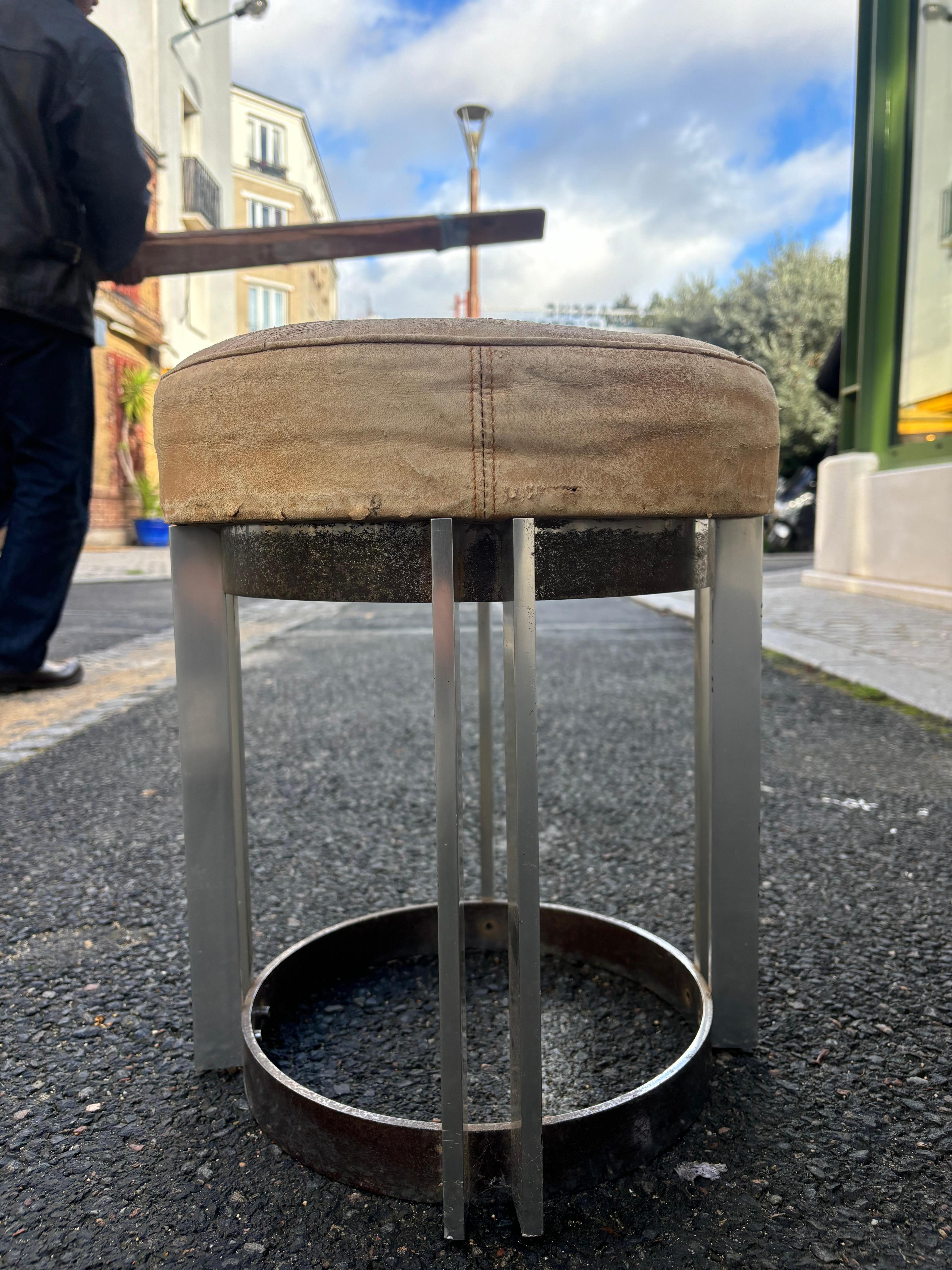 Français Tabouret moderniste en vente