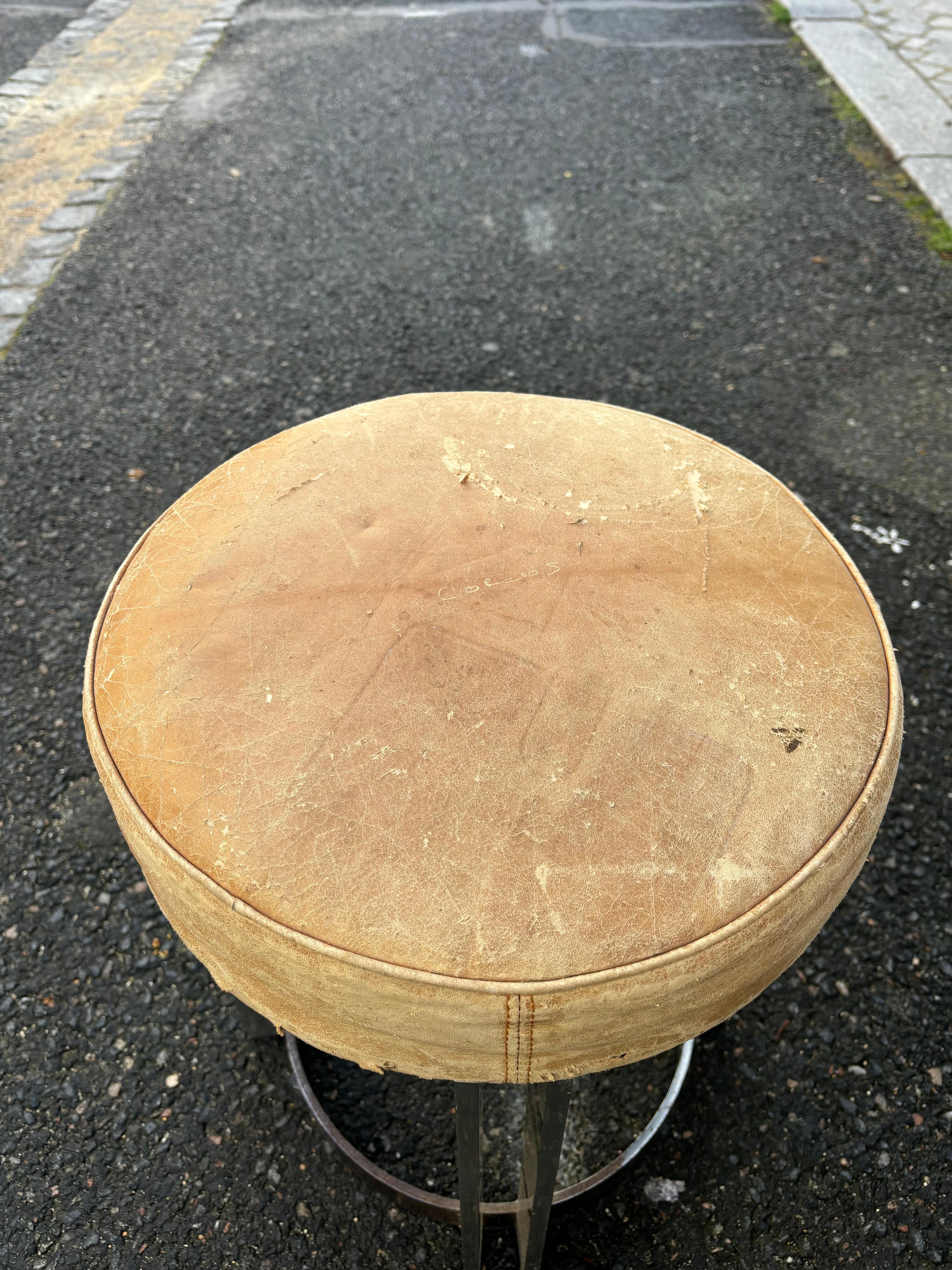 Tabouret moderniste État moyen - En vente à SAINT-OUEN-SUR-SEINE, FR