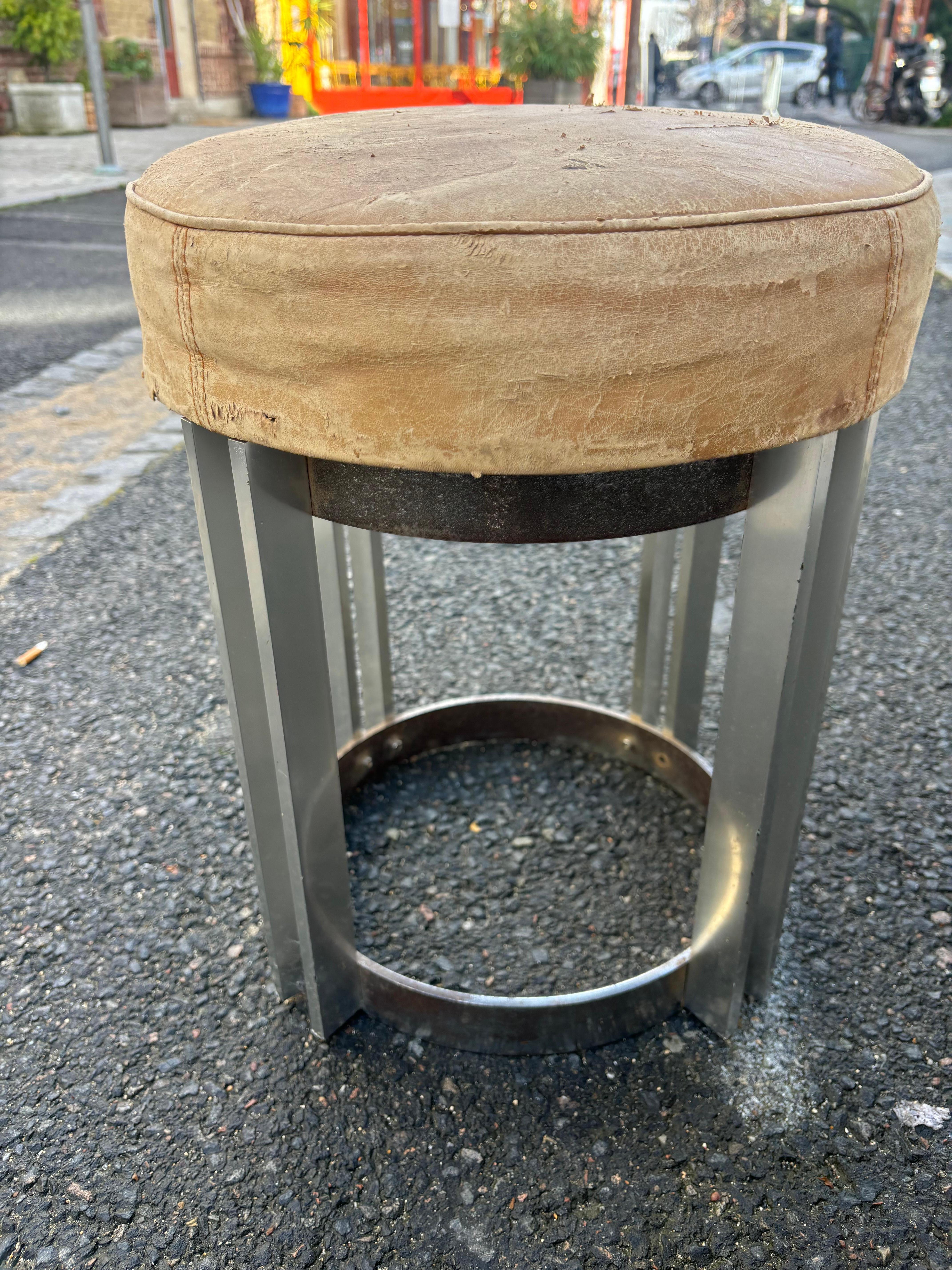 Tabouret moderniste en vente 1