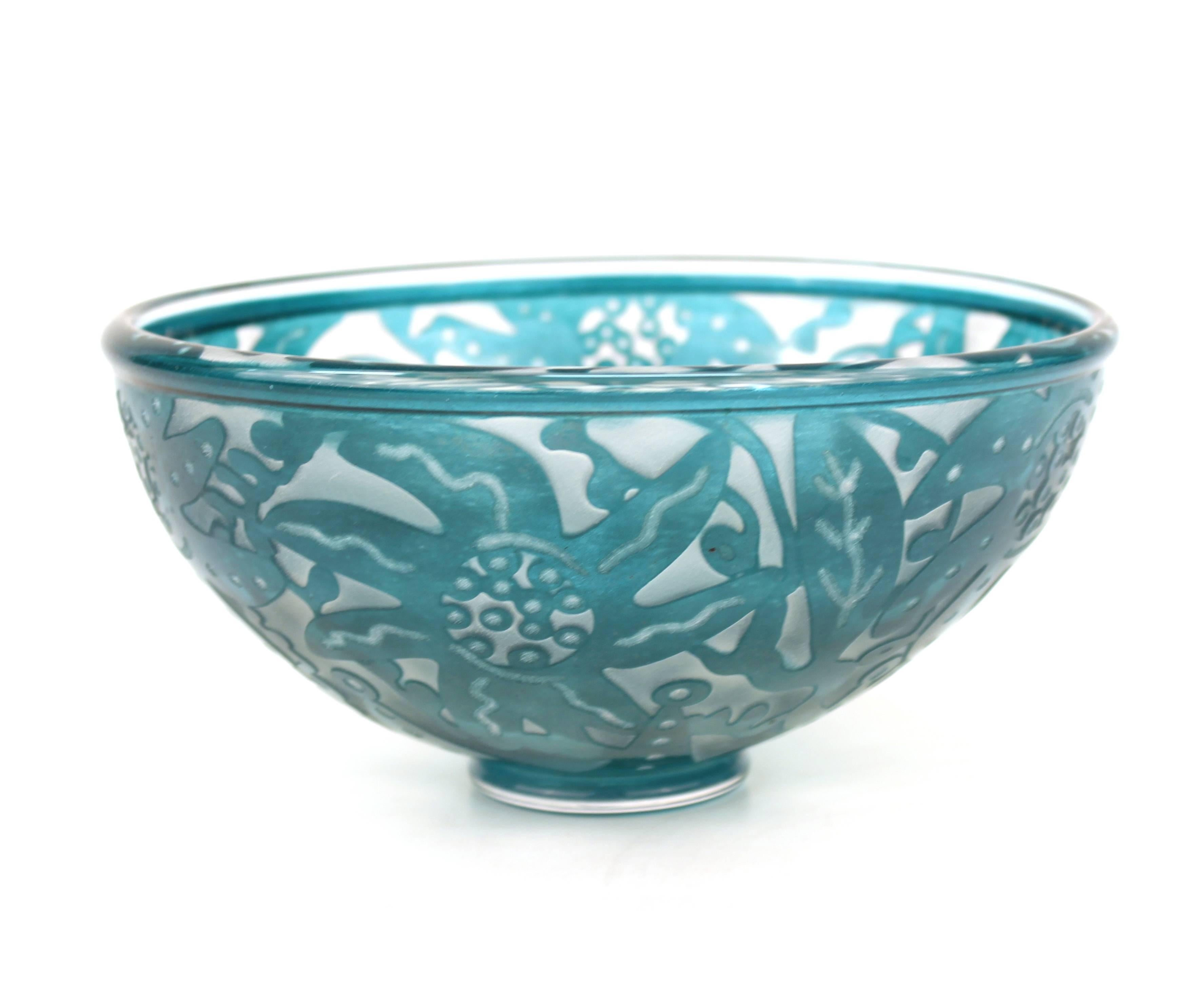 Modernist Studio Art Glass Bowl with Floral Pattern  In Good Condition In New York, NY