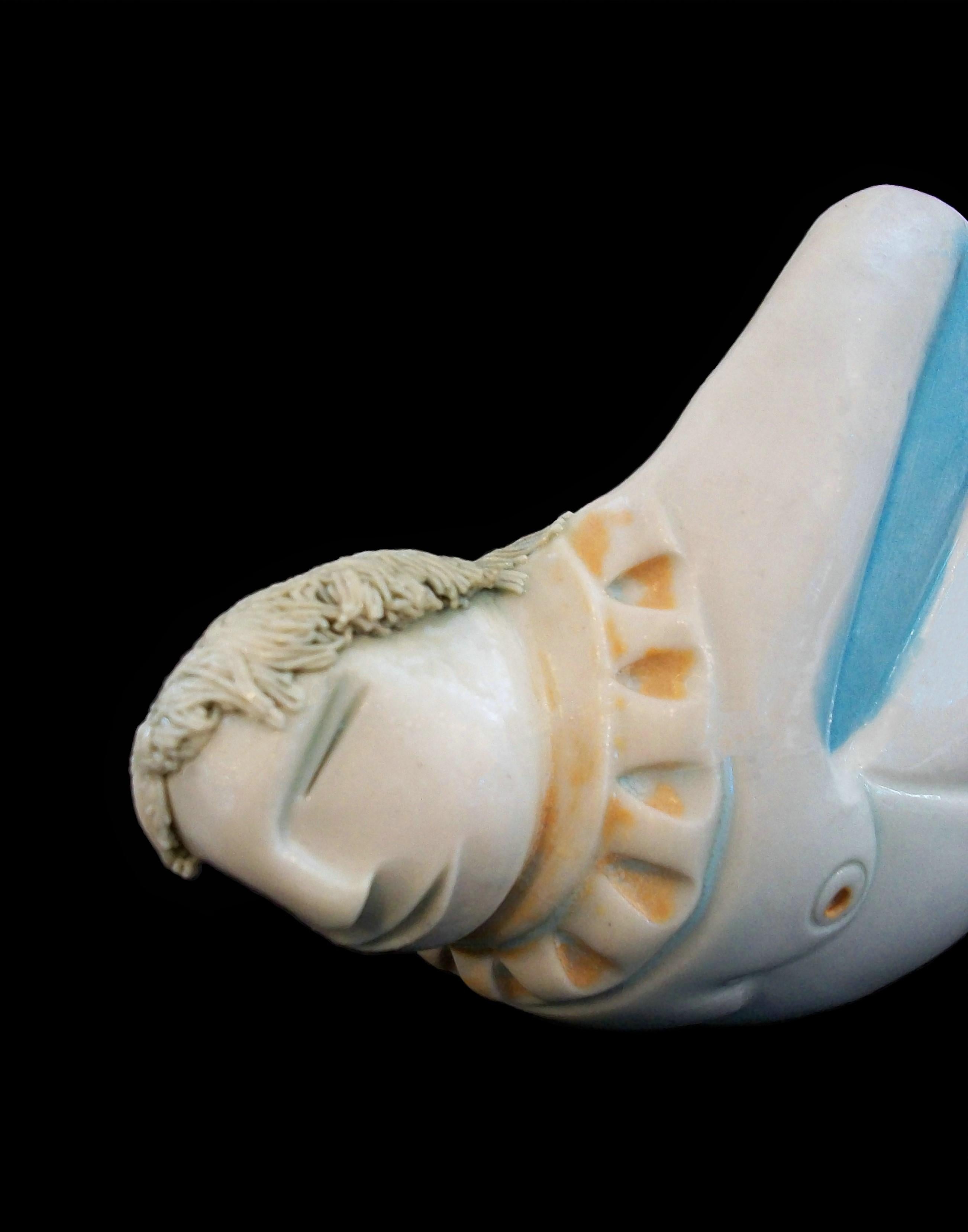Scultura putti appesa in Studio Pottery Modernista - Non firmata - Fine XX secolo in vendita 7