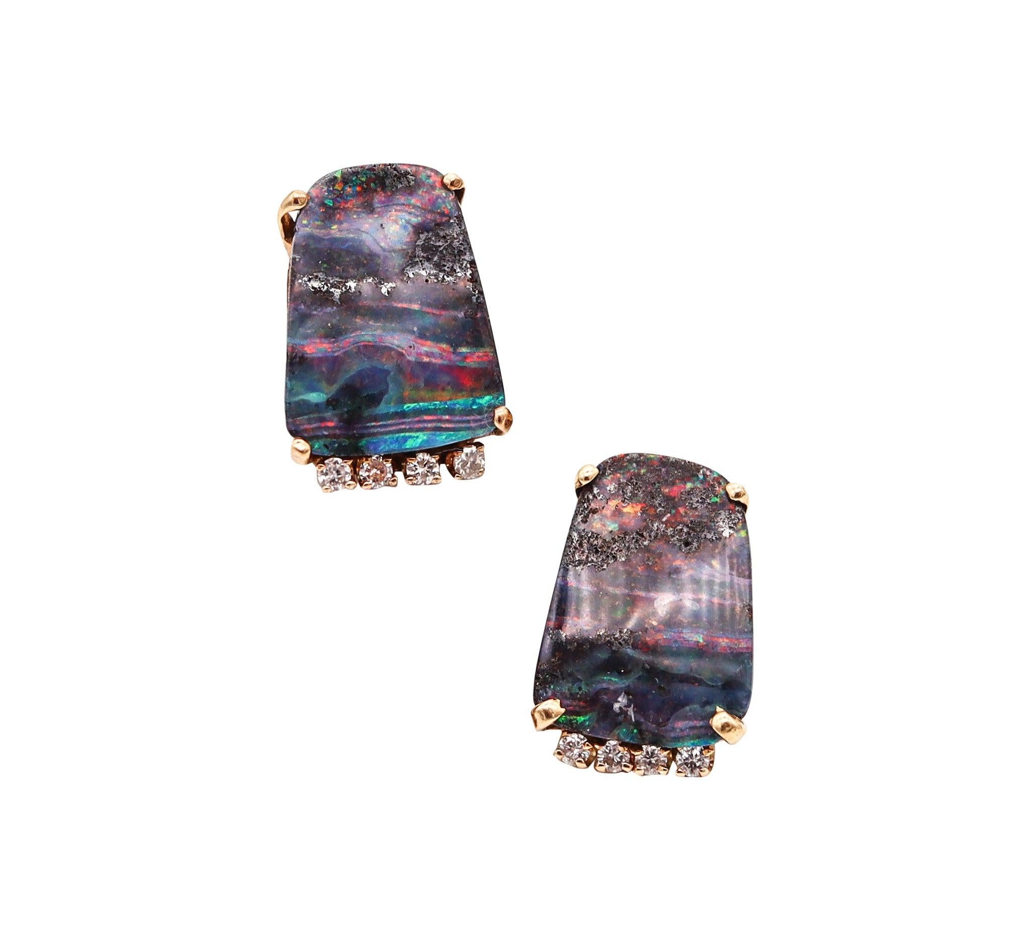 MODERNIST Studs Earrings In 14Kt Yellow Gold With VS Diamonds And Opals For Sale 1