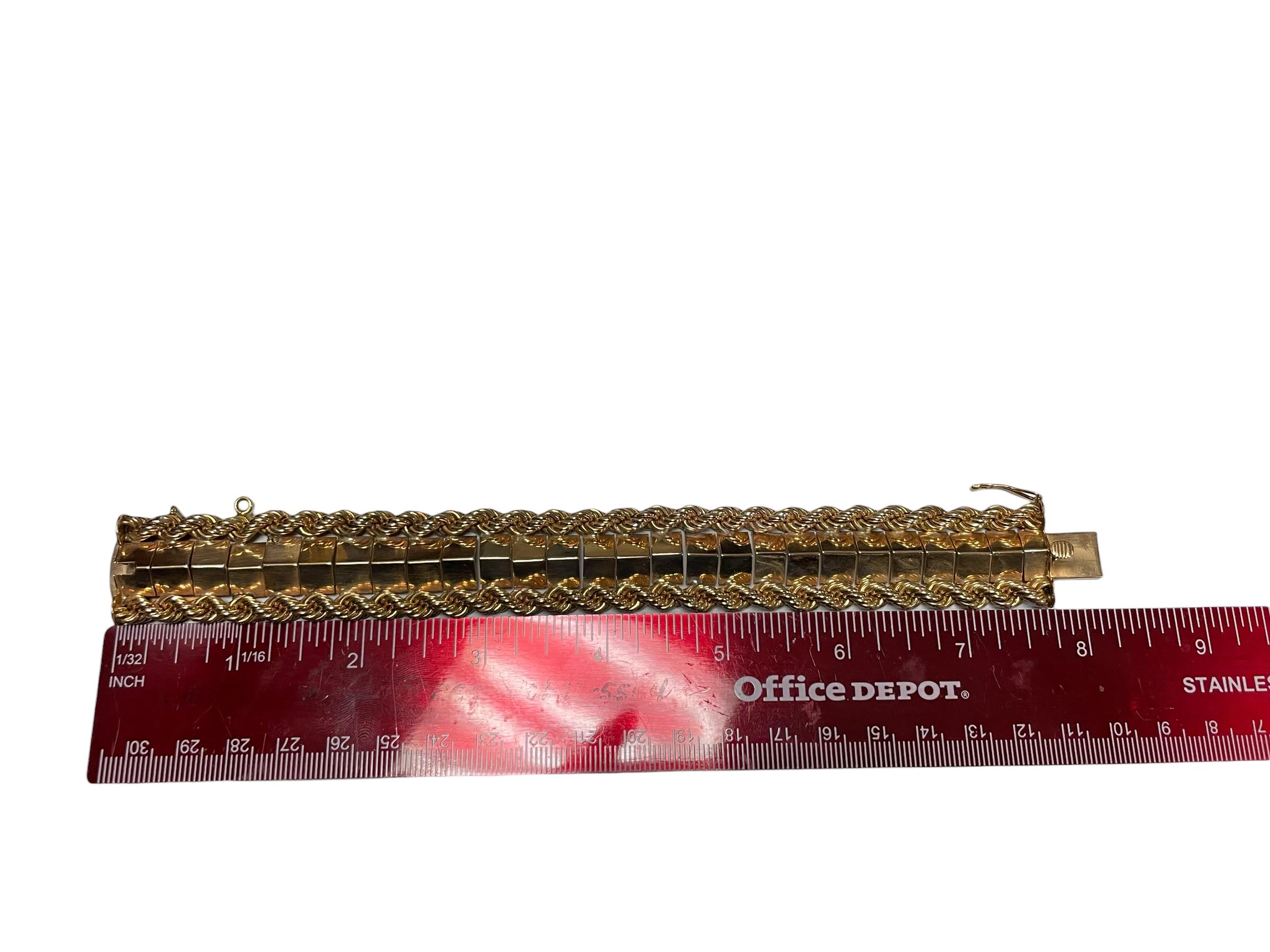 Bracelet à maillons en or 18K de style moderniste en vente 8
