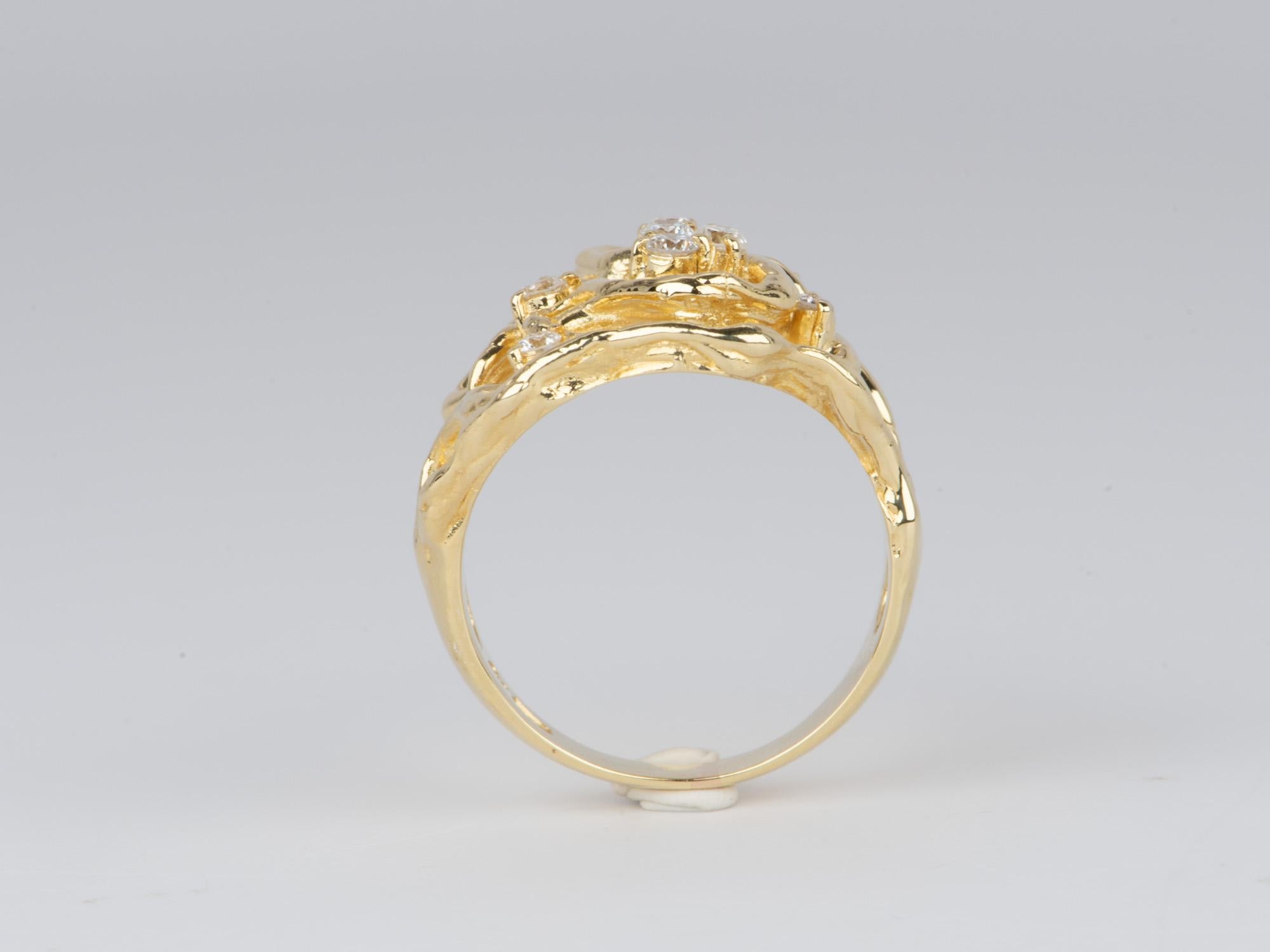 Modernist Style Branch Texture Wide band Ring with 0.32ct Diamond 18K Gold V1122 In New Condition For Sale In Osprey, FL