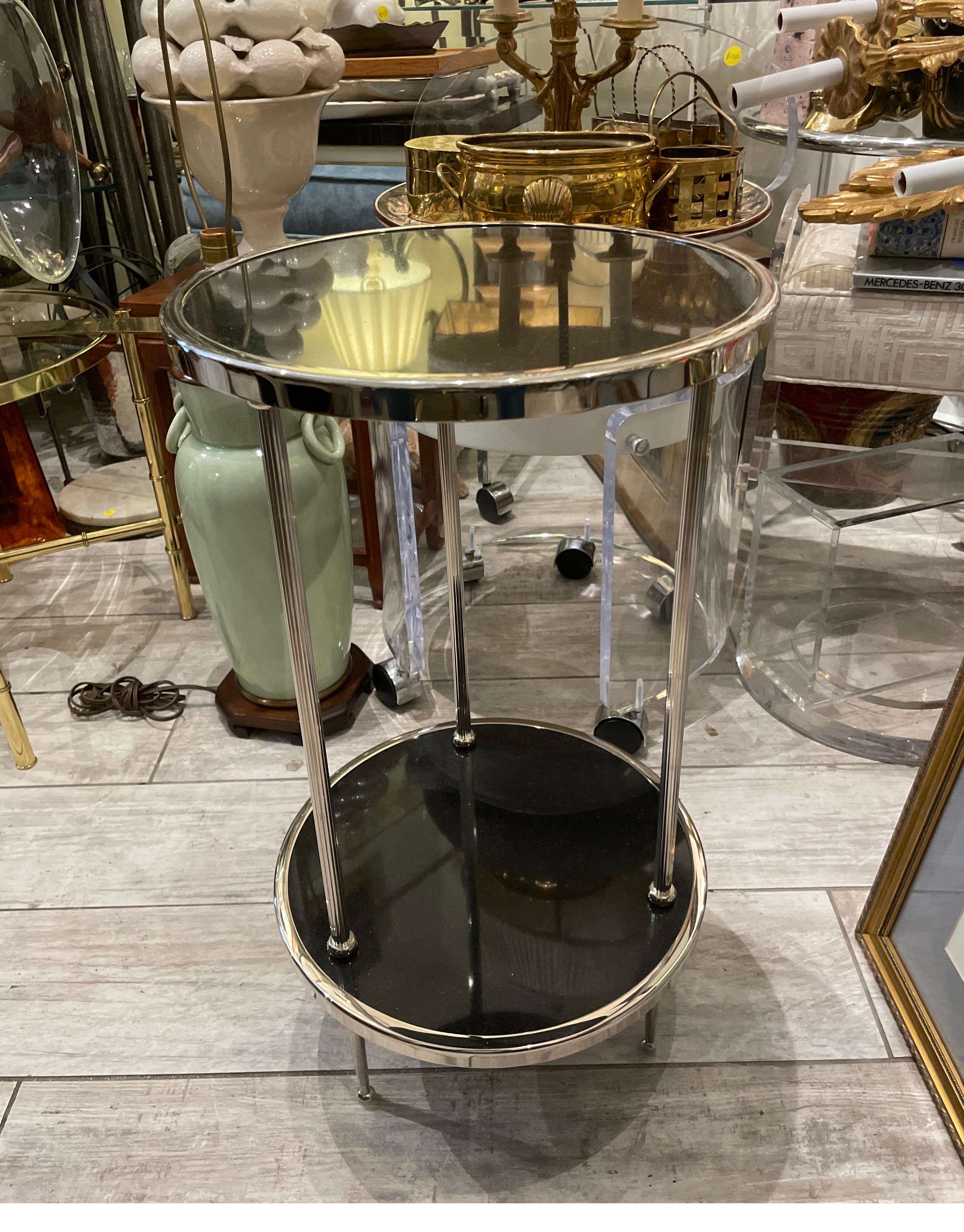 Nickel Table d'appoint à deux niveaux en marbre noir et nickel de style moderniste en vente