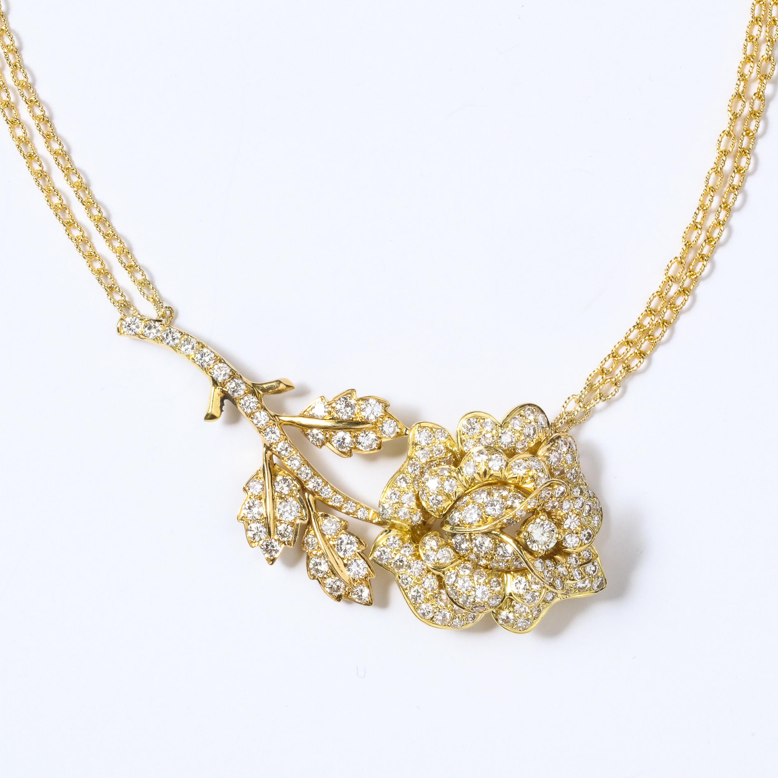 Modernist Stylized Rose Pendant Necklace with 3ct White Diamonds & 18kt Gold For Sale 3