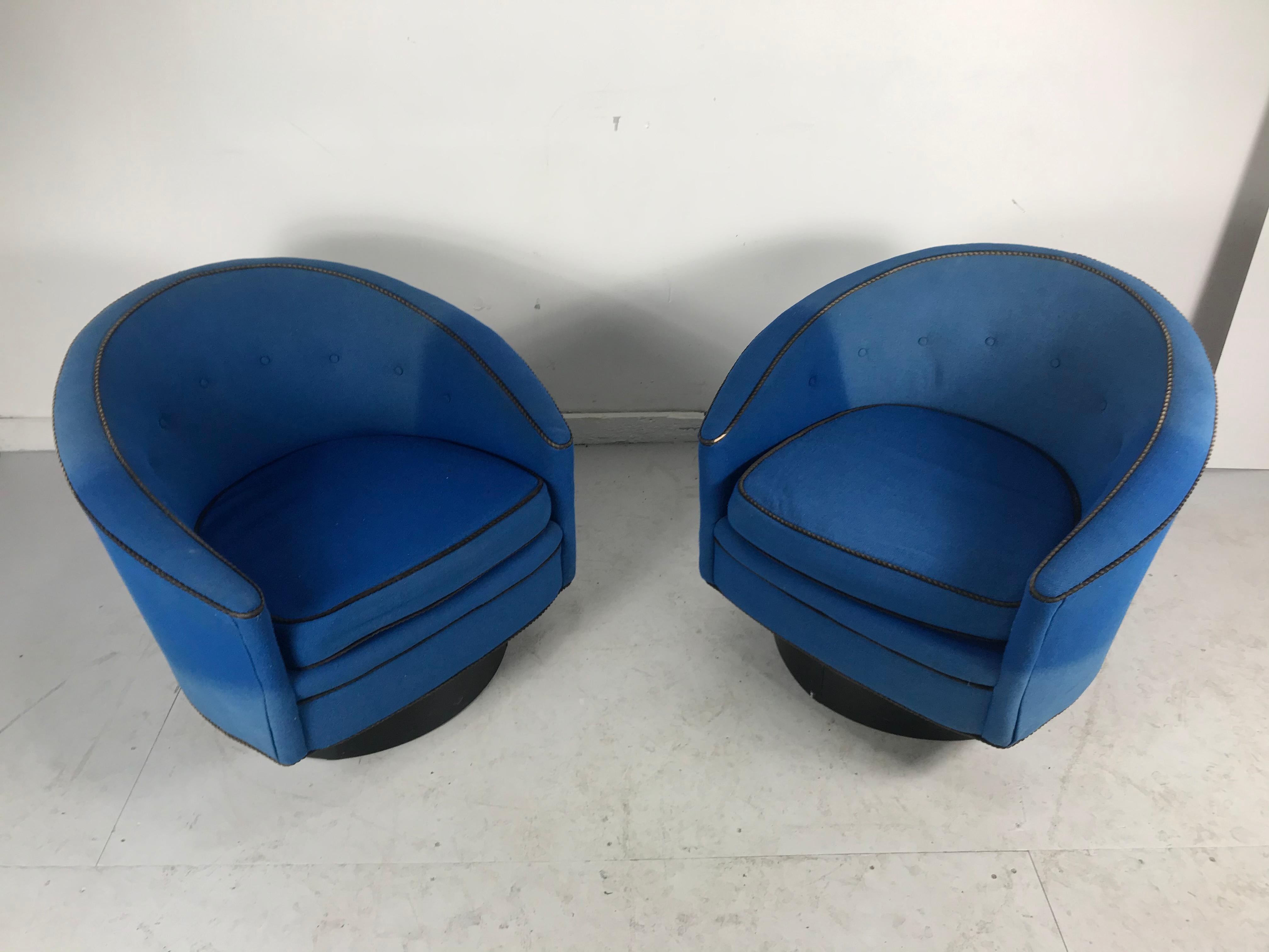Mid-Century Modern Modernist Swivel Barrel Lounge Chairs, Lawrence Peabody /Richardson Nemschoff For Sale