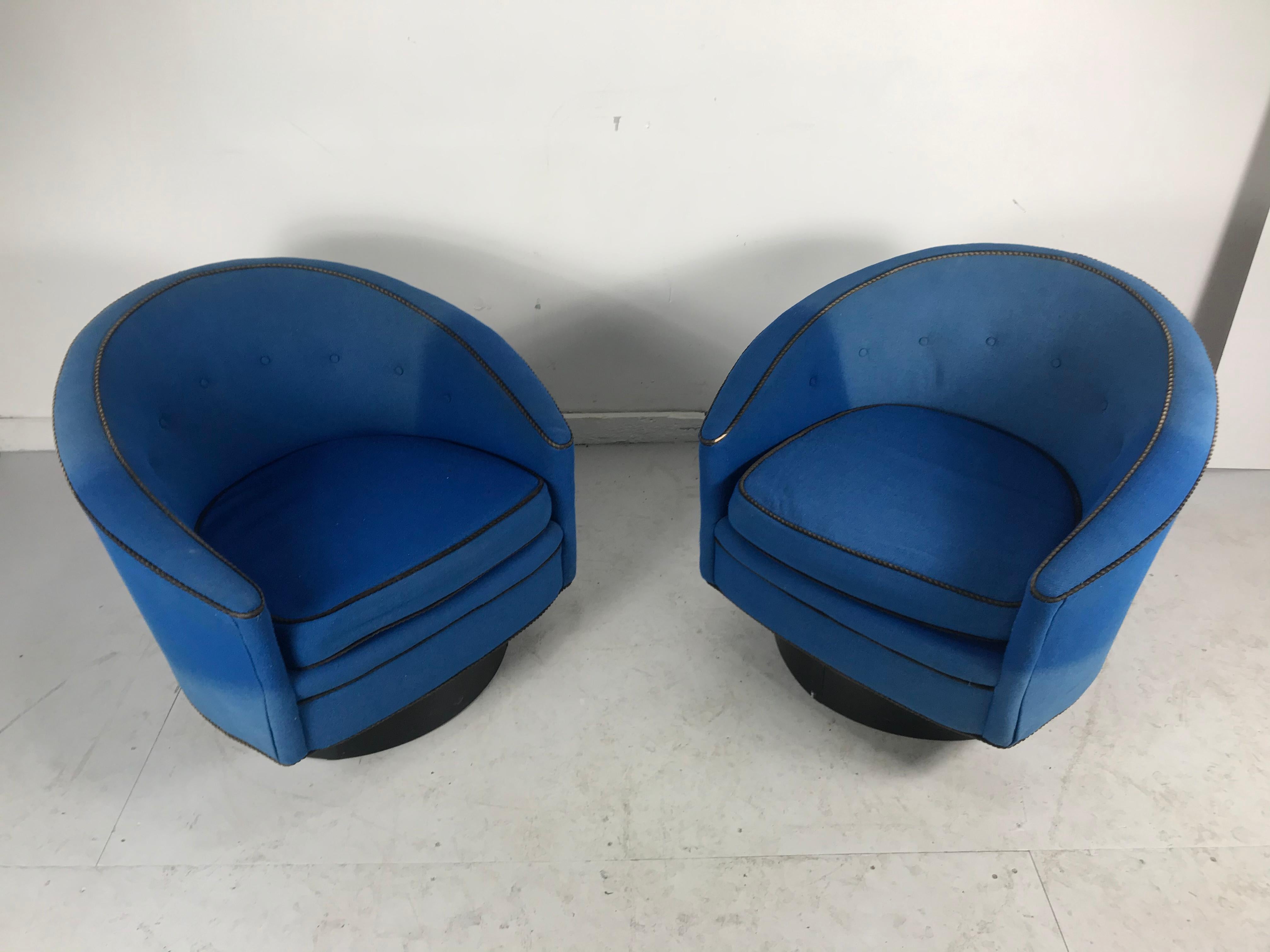Mid-Century Modern Chaises longues pivotantes Modernist Barrel Lounge Chairs:: Lawrence Peabody /Richardson Nemschoff