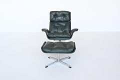 Modernistischer drehbarer Loungesessel und Ottomane, Schweiz 1970