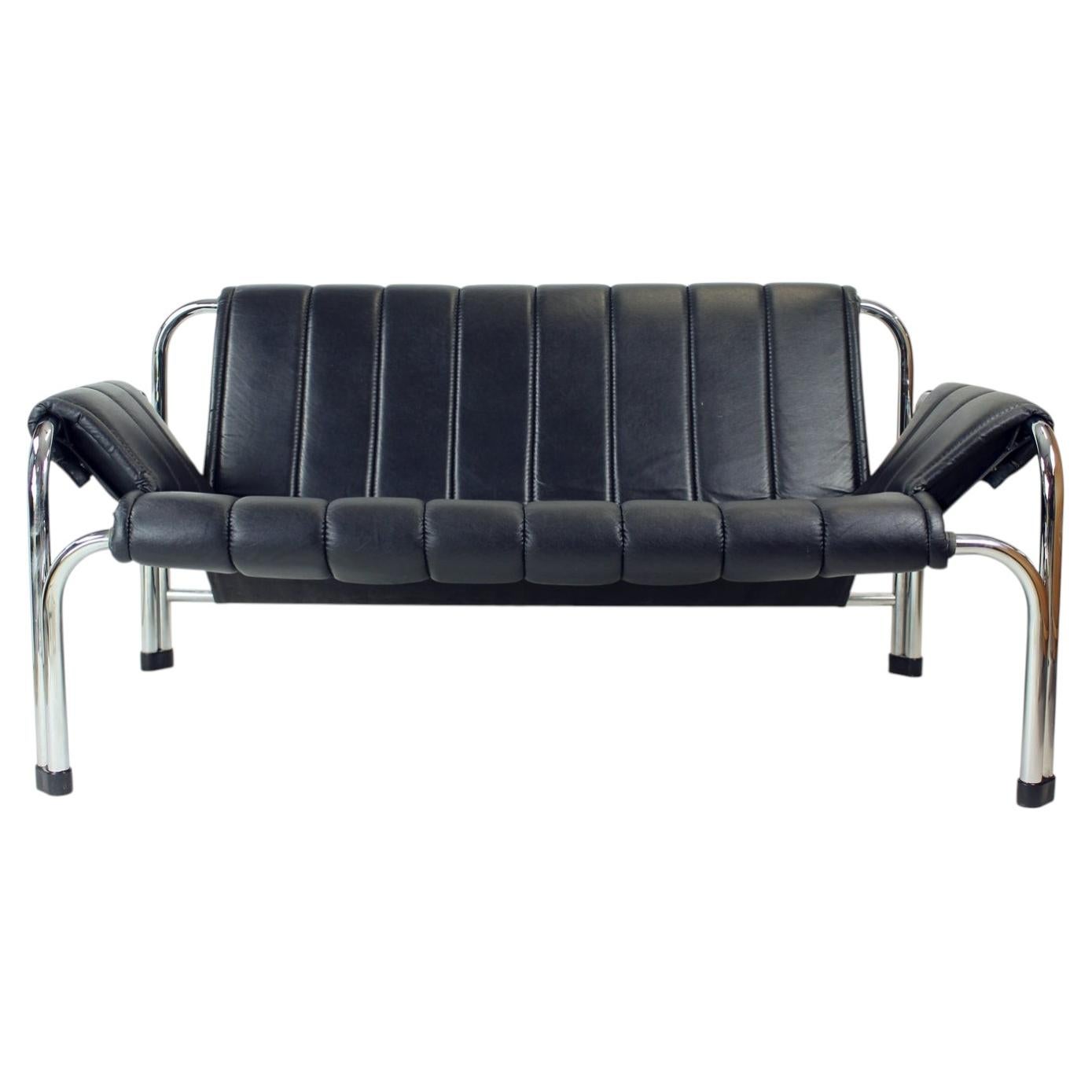 Modernist T 2403 Loveseat By Viliam Chlebo For Kodreta Myjava, Czechoslovakia For Sale