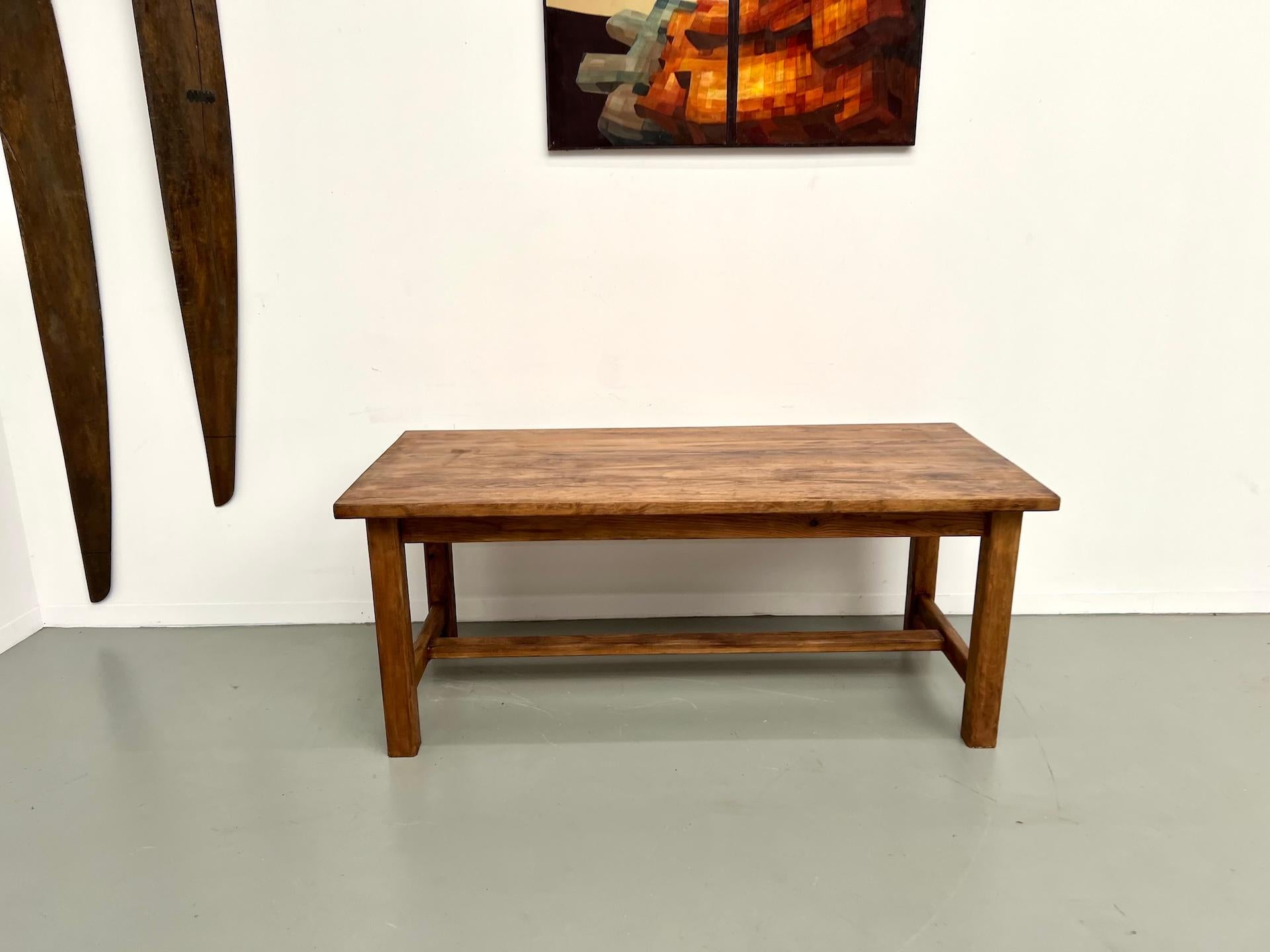 Mid-Century Modern Modernist table from the 1970s For Sale