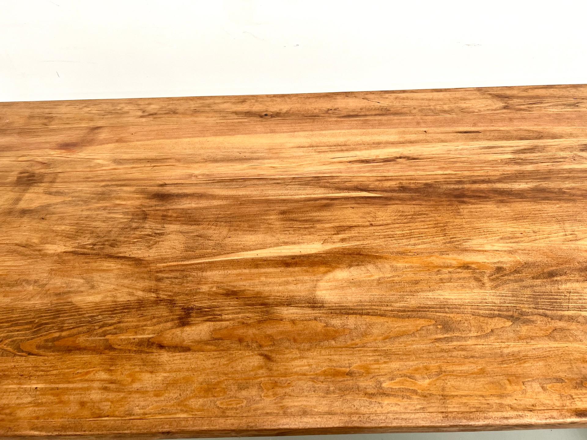 Late 20th Century Modernist table from the 1970s For Sale