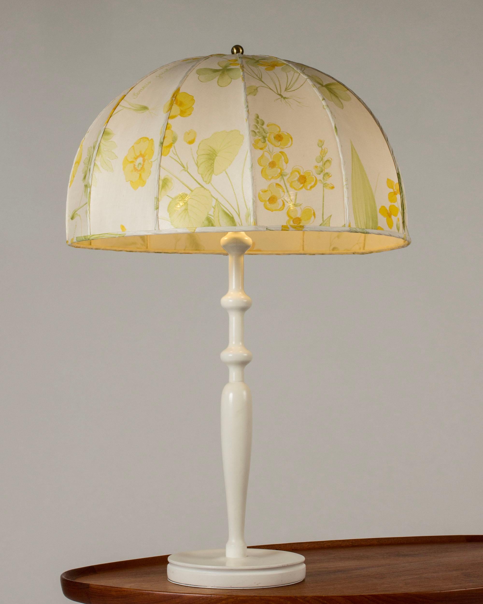 Swedish Modernist Table Lamp #2563 by Josef Frank, Svenskt Tenn, Sweden, 1950s For Sale