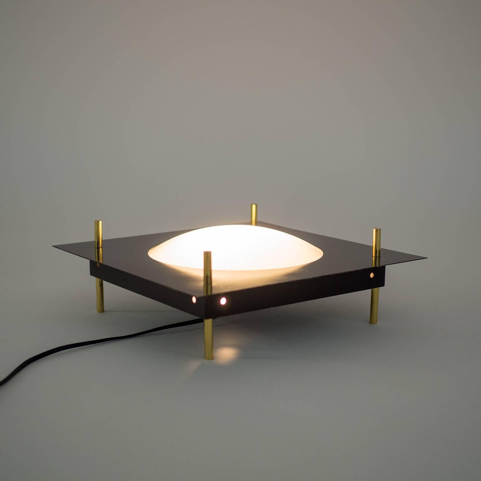 Modernist Table Lamp Attributed to Stilnovo, 1950s For Sale 1