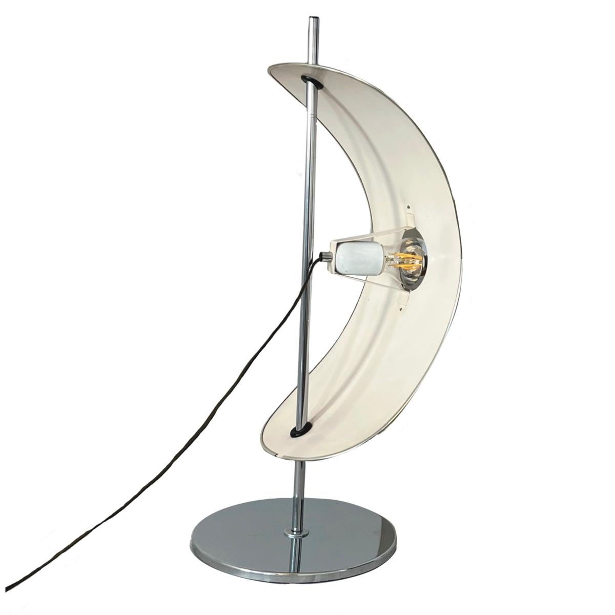 italien Lampe de table moderniste Brevettato 1970's  en vente