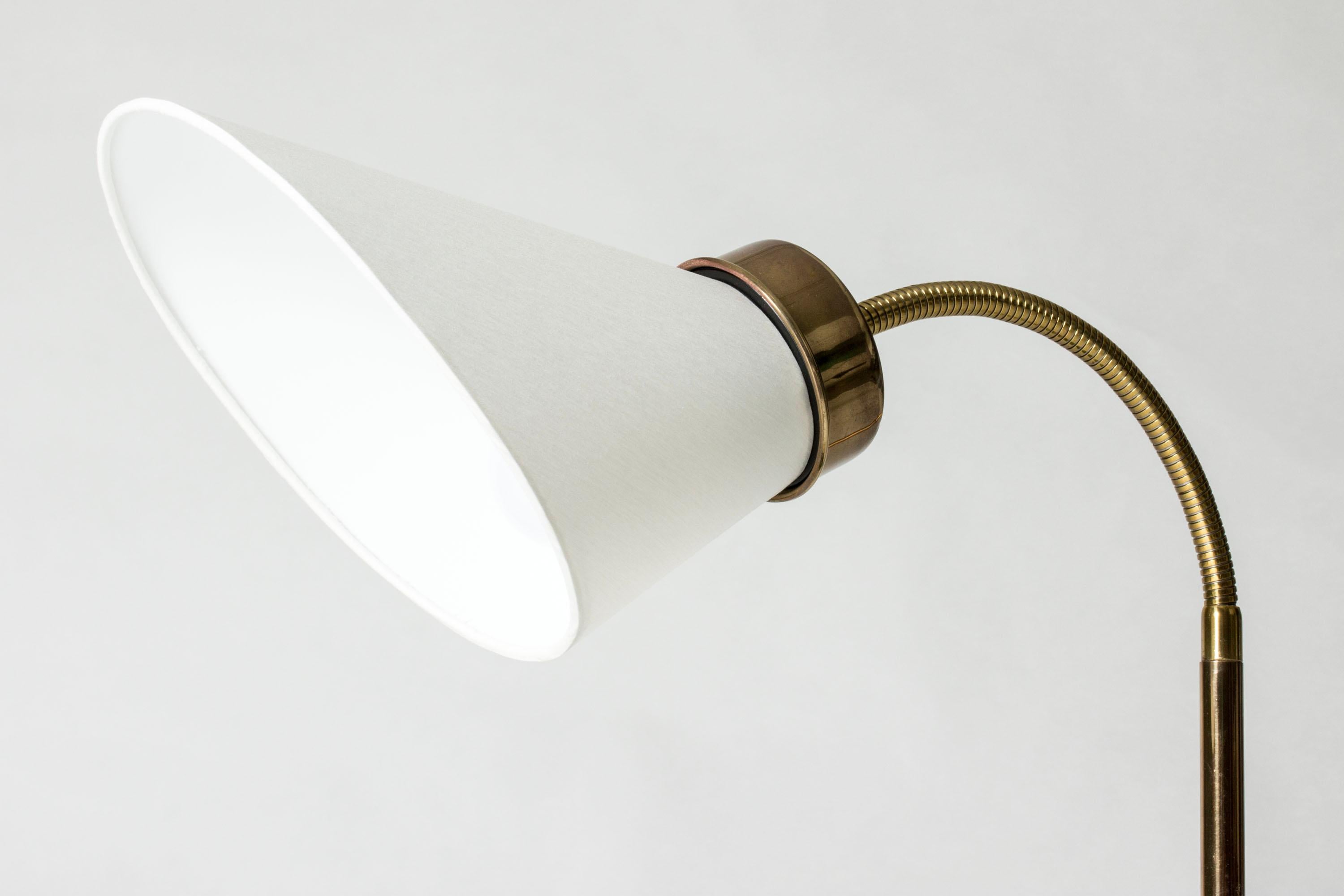 Suédois Lampe de table moderniste par Josef Frank, Svenskt Tenn, Suède, années 1950 en vente