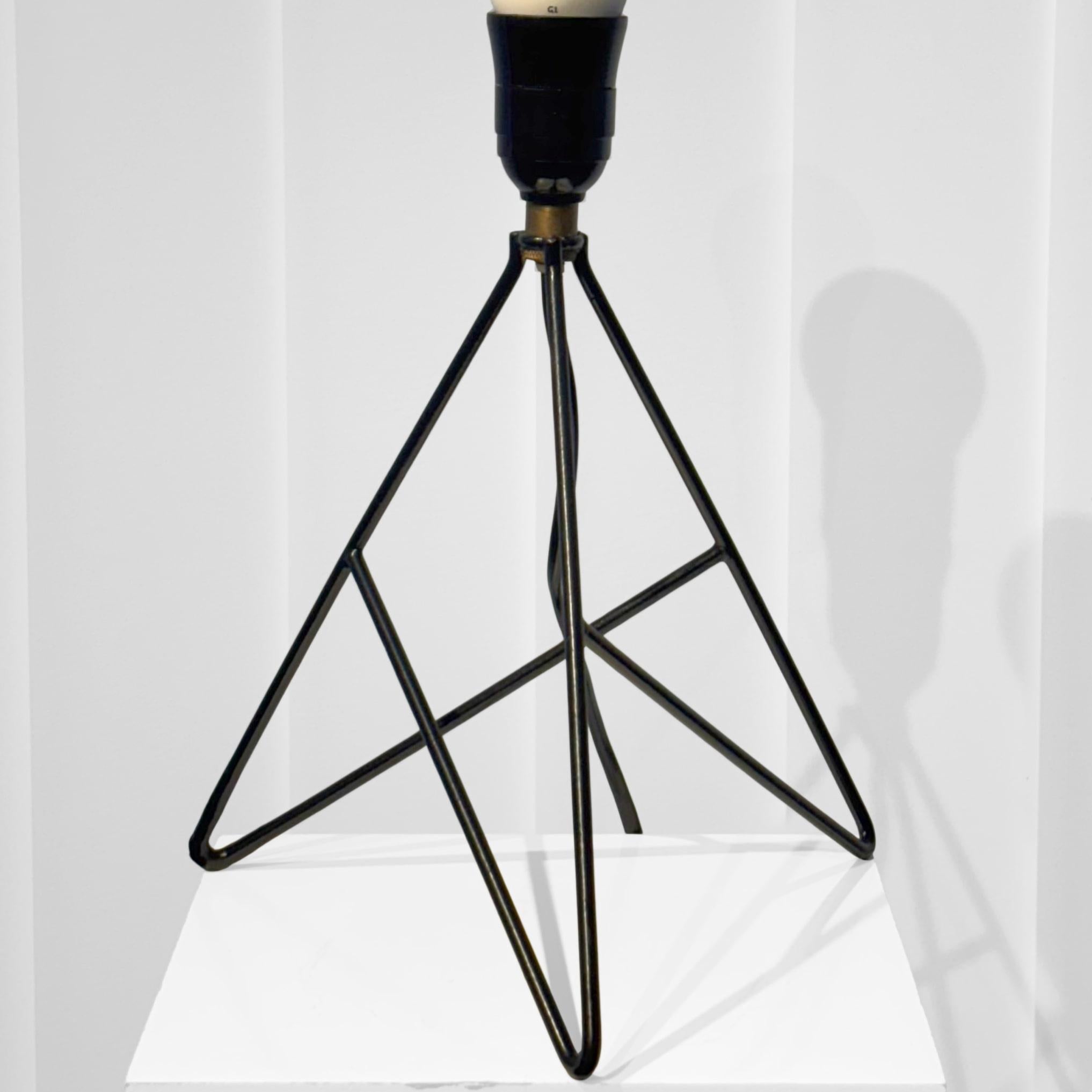 Laiton Lampe de table moderniste de Nils Strinning, milieu du siècle scandinave, Suède années 1950 en vente