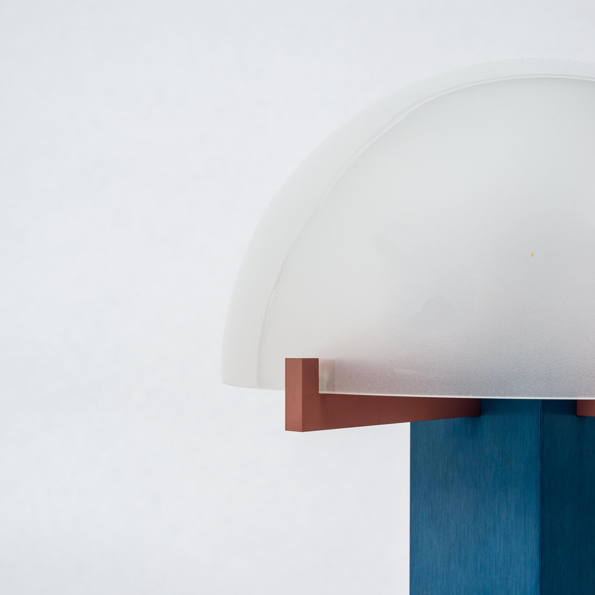 Fin du 20e siècle Lampe de table moderniste de Ron Rezek en vente