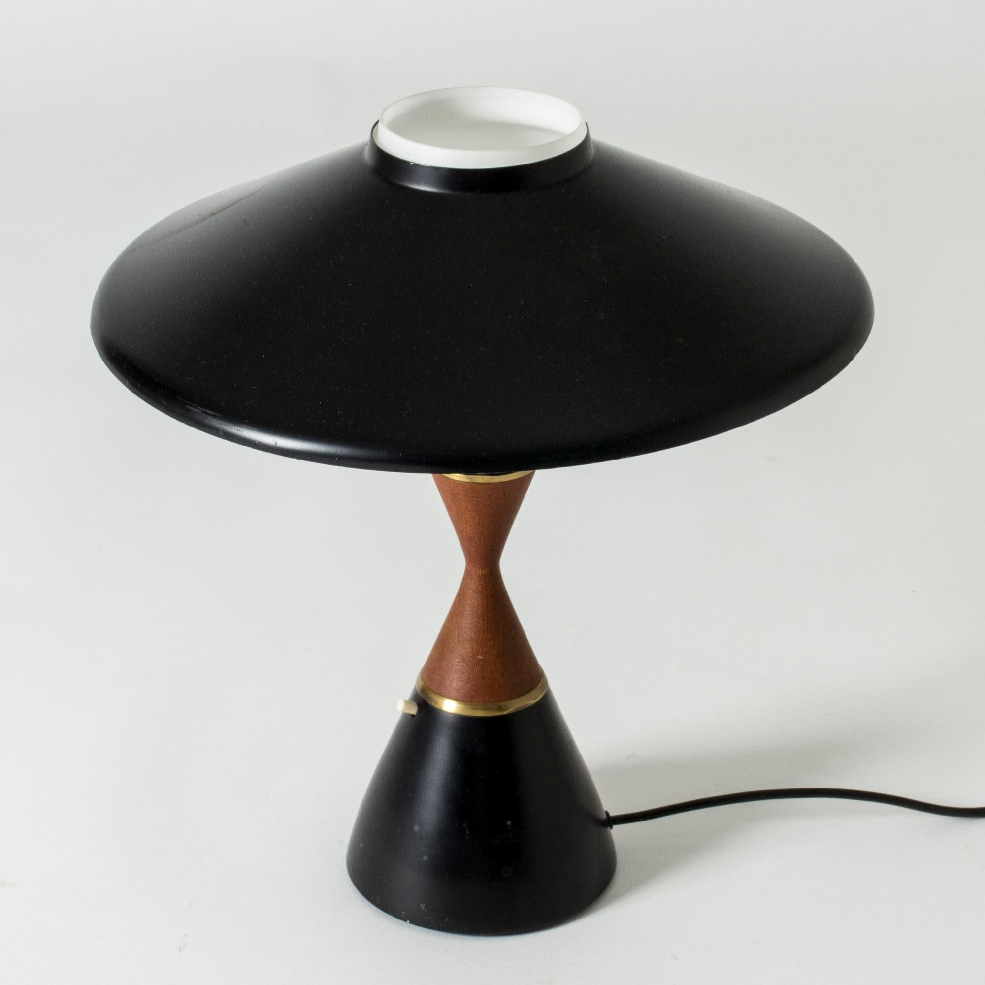 Modernistische Tischlampe der Moderne von Svend Aage Holm Sørensen, Dänemark, 1950er Jahre (Skandinavische Moderne) im Angebot