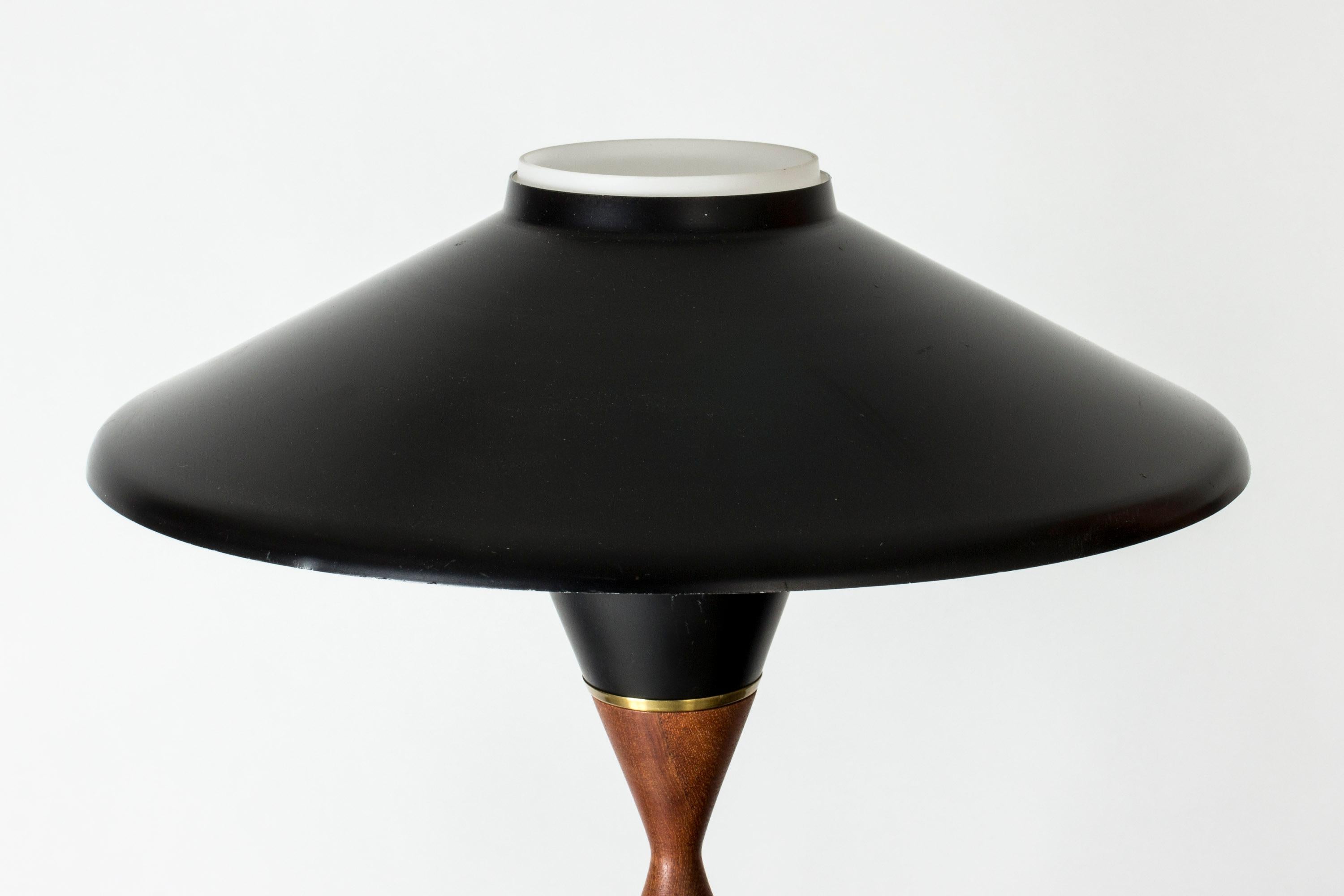 Modernistische Tischlampe der Moderne von Svend Aage Holm Sørensen, Dänemark, 1950er Jahre (Mitte des 20. Jahrhunderts) im Angebot