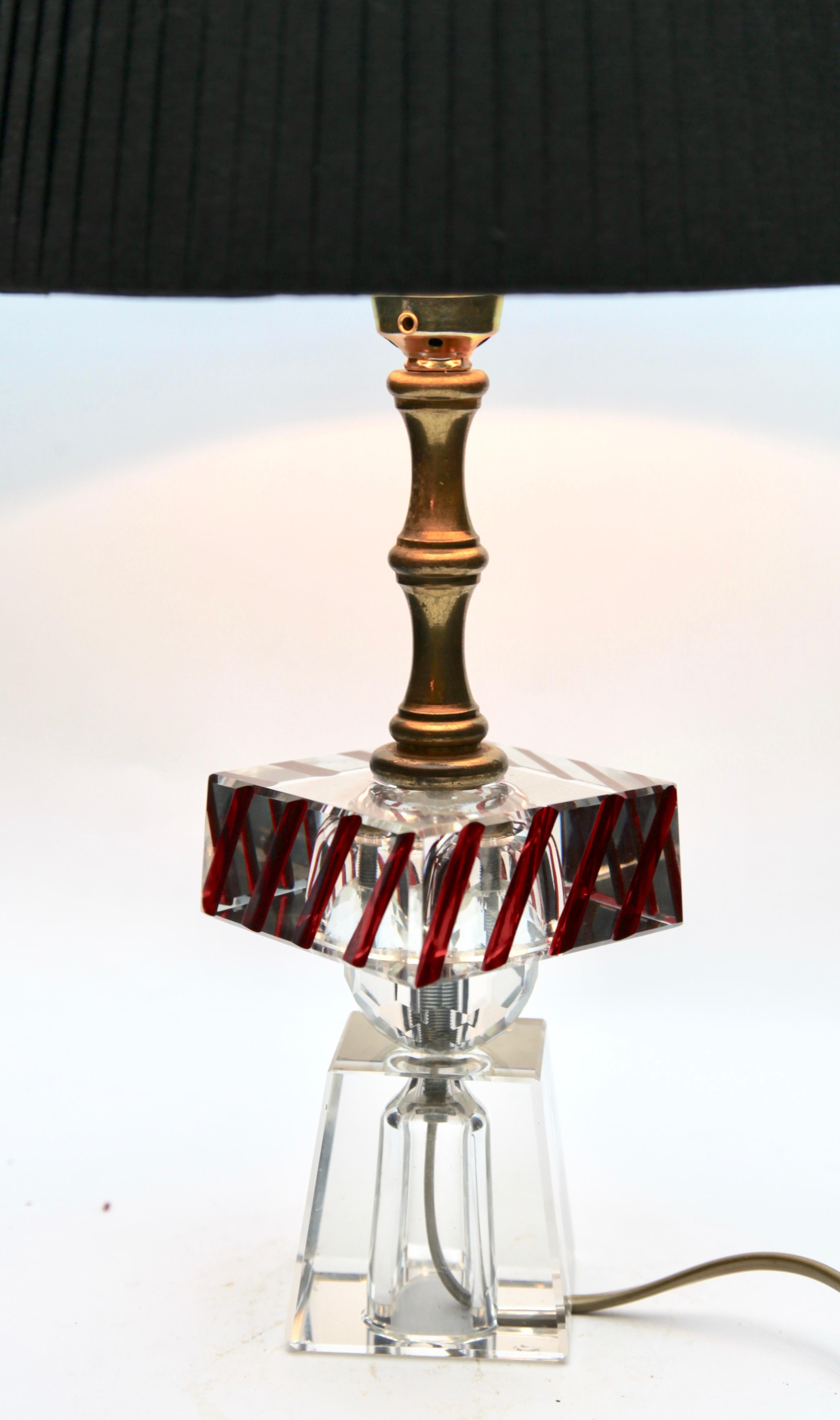 Mid-Century Modern Modernist Table Lamp in Cut Crystal with Platform, Colored in the Mass For Sale