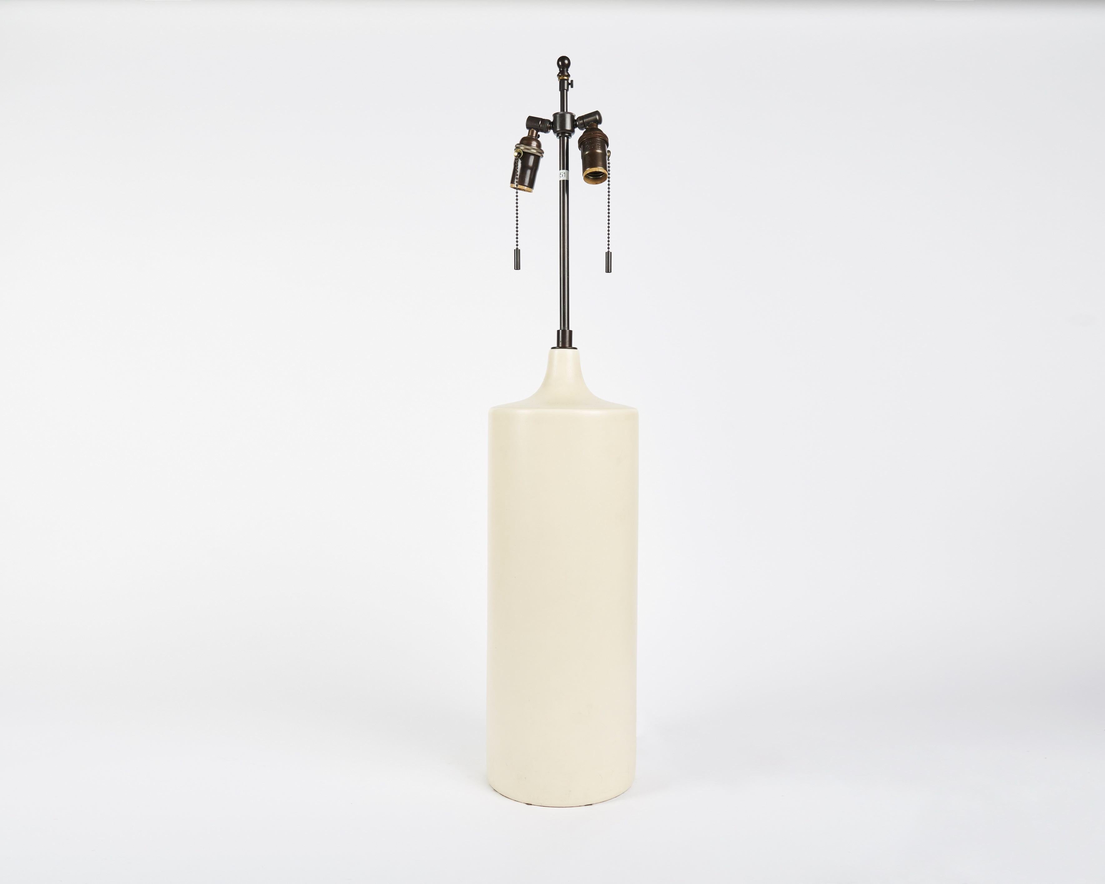 Canadian Modernist Table Lamp, White Ceramic, Canada, Circa 1960 For Sale