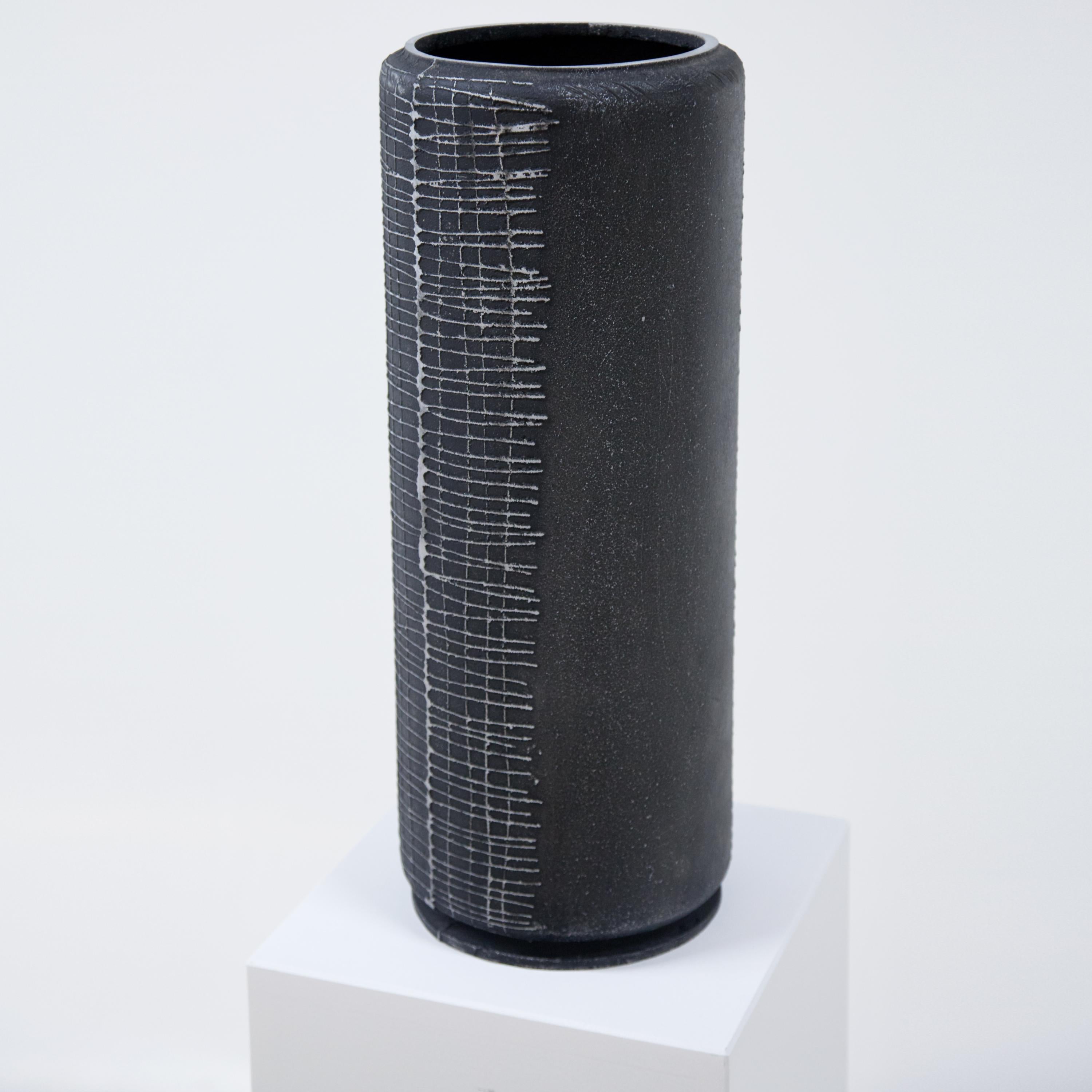 Modernist Tall Round Vase by Artist Lorenzo Burchiellaro In Good Condition In New York, NY