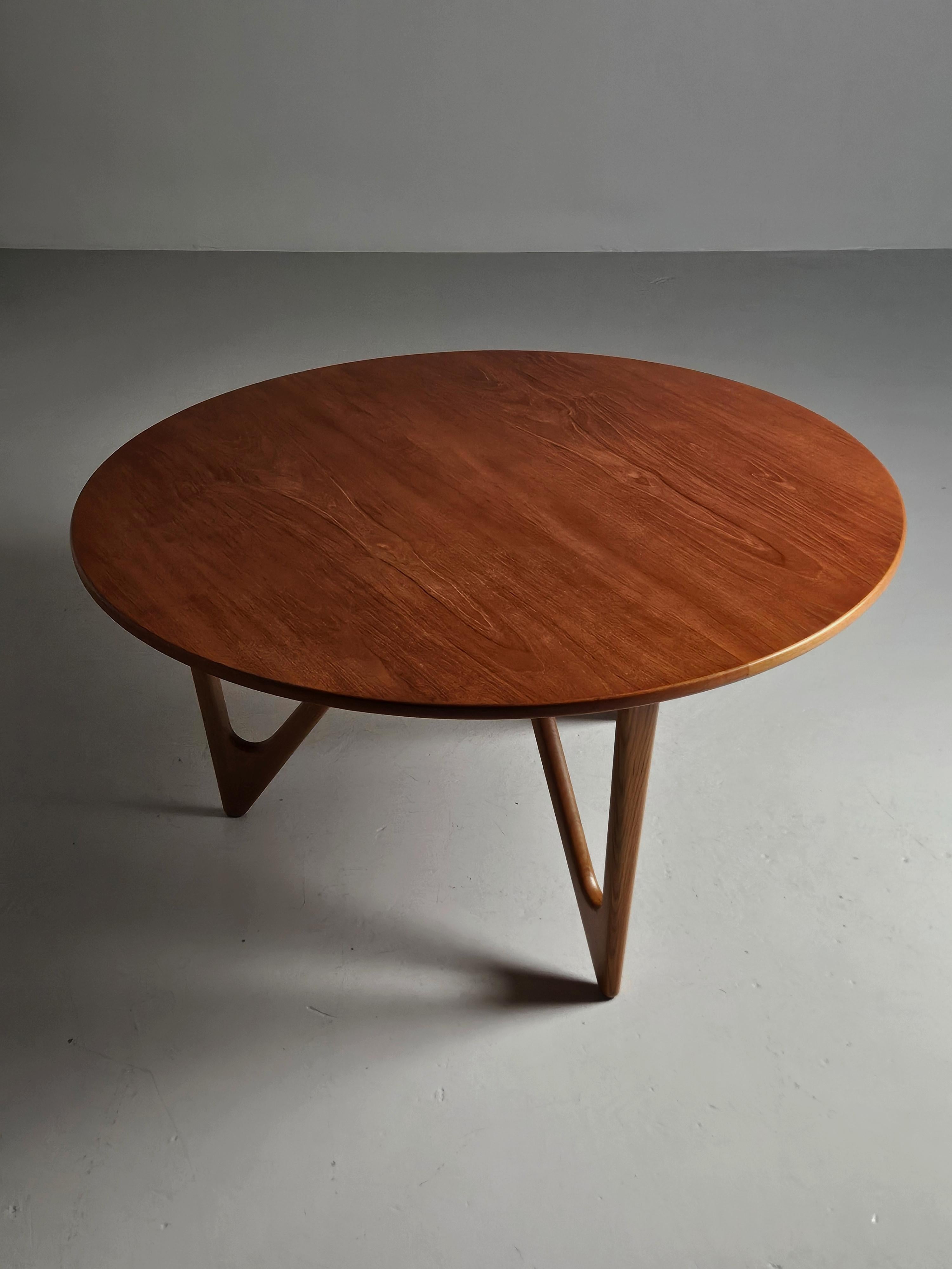 Scandinave moderne Table basse moderniste en teck et hêtre par Kurt Østervig pour Jason, Danemark, années 1950 en vente