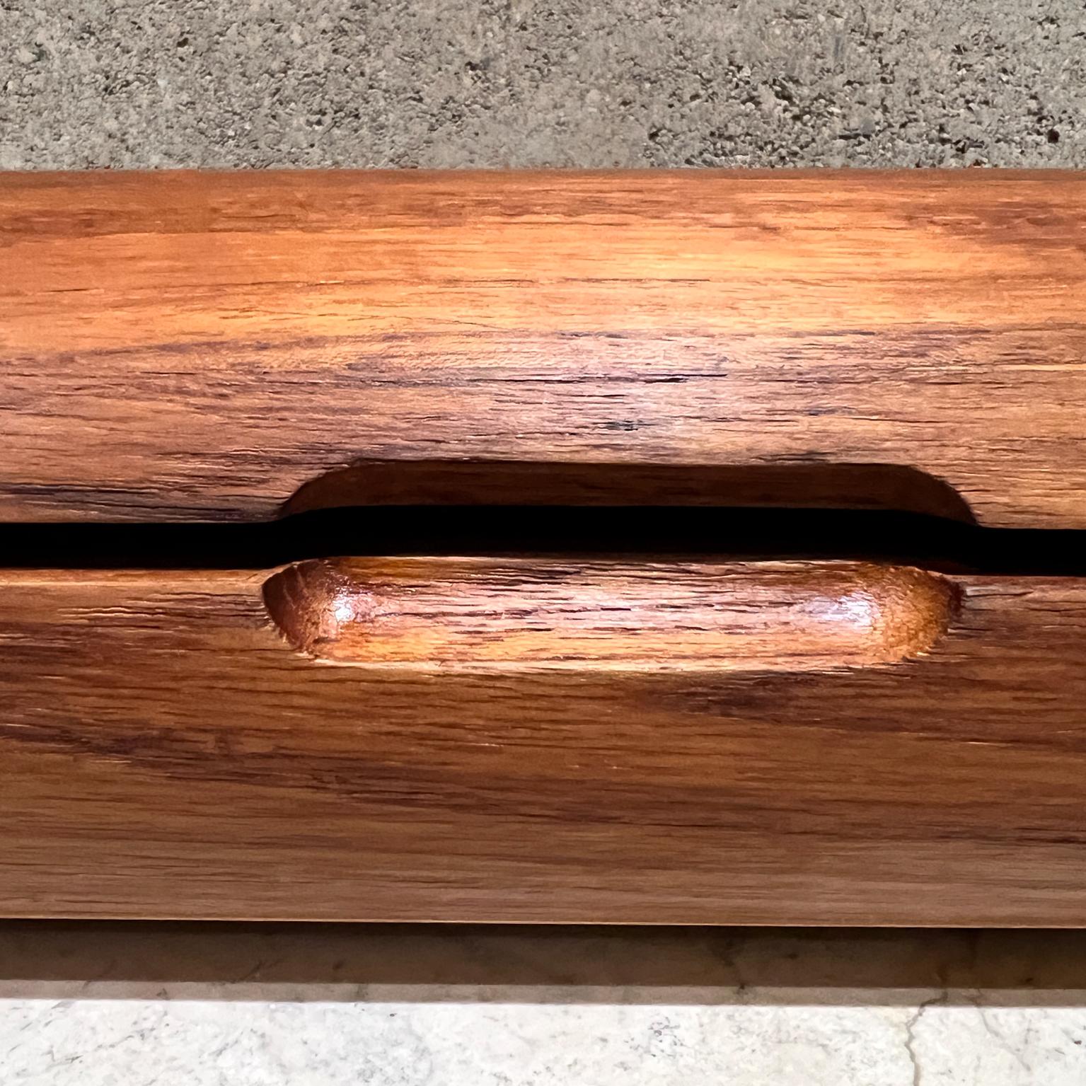 Joyero modernista de teca siglo XX en venta
