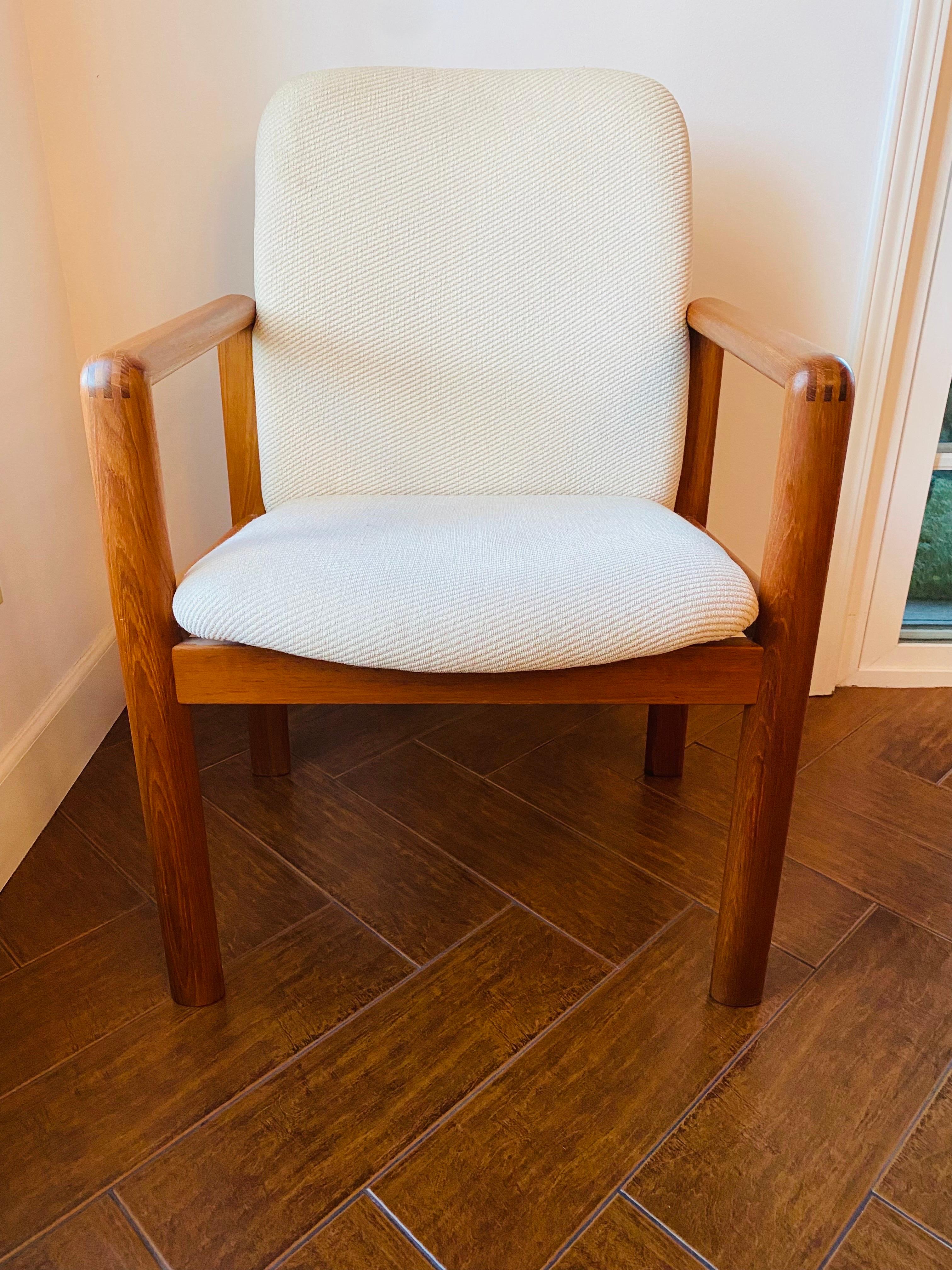 Modernist Teak Wood Arm Chair by Benny Linden In Good Condition For Sale In San Diego, CA