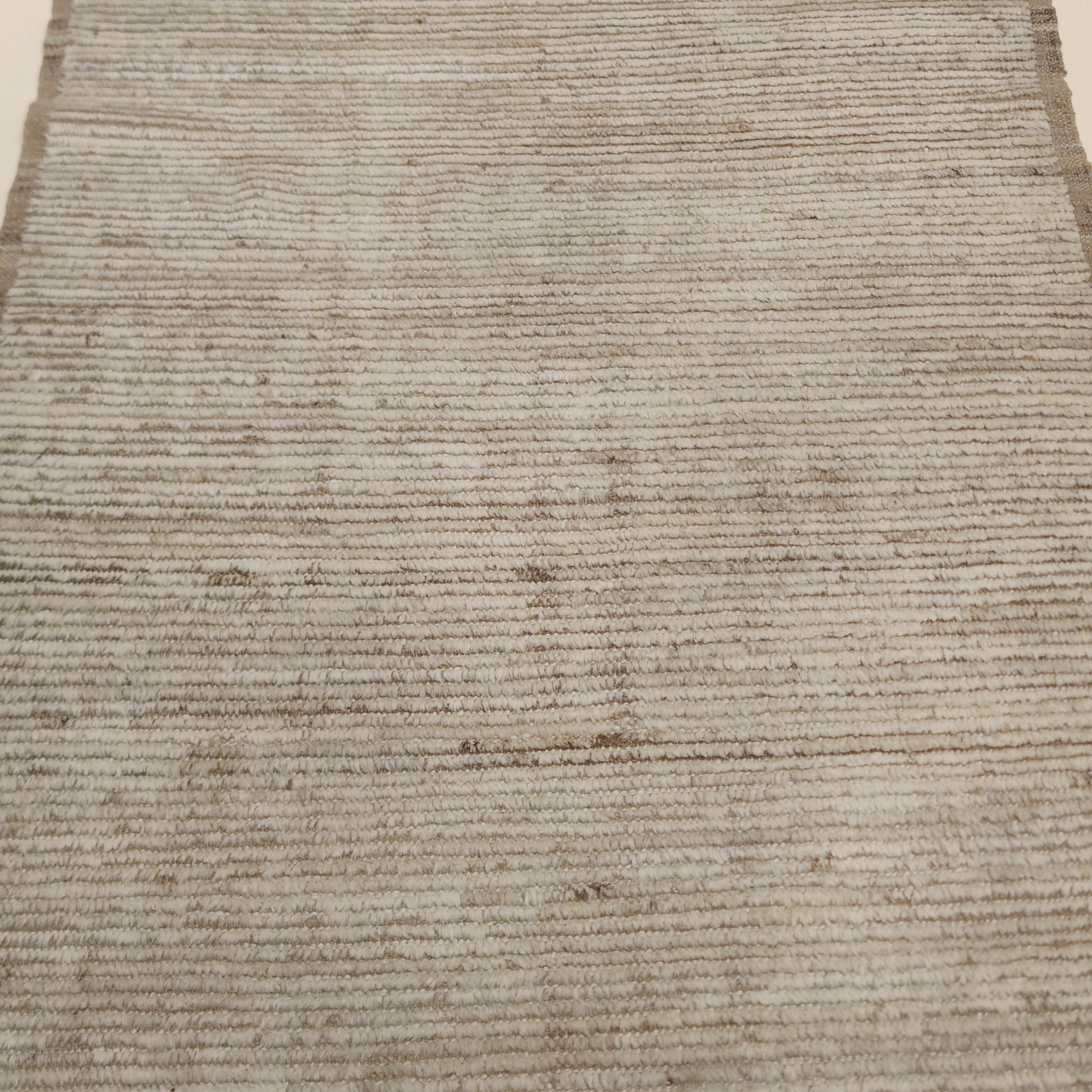 Modernist Textured Moroccan Style Essaouira Runner Rug by Alberto Levi Gallery In New Condition For Sale In Milan, IT