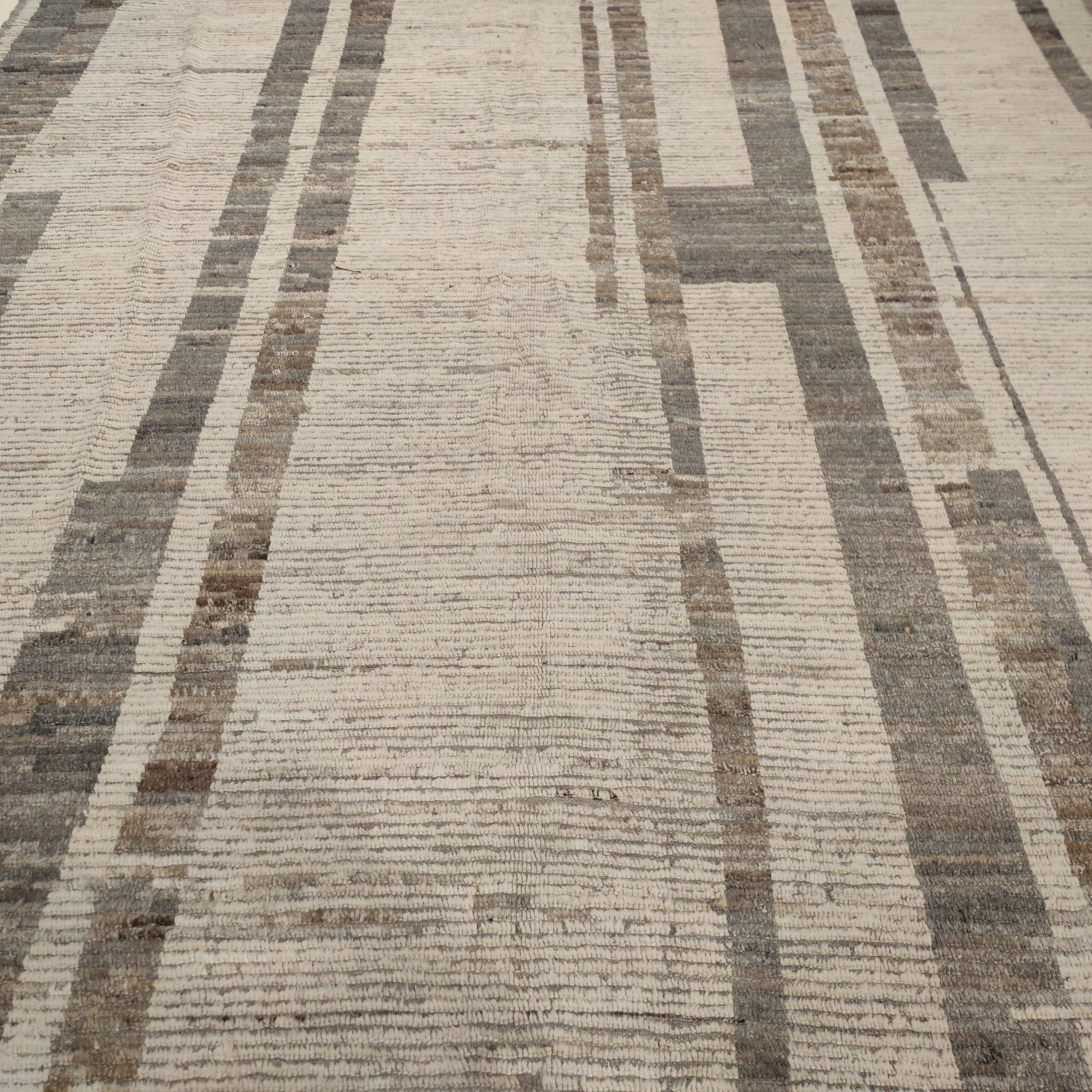 Afghan Tapis marocain texturé La Brea d'Alberto Levi Gallery en vente