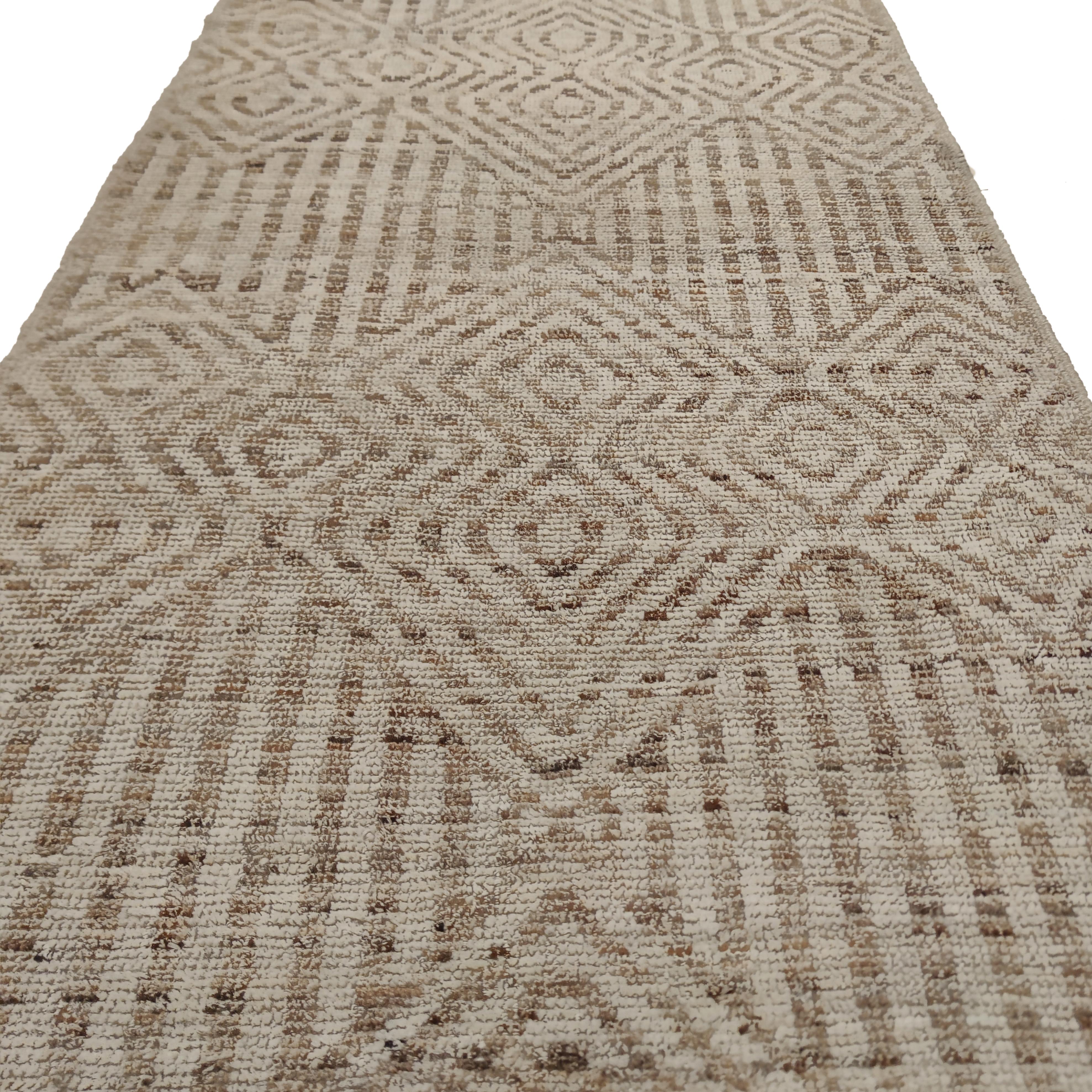 Modernist Textured Moroccan Style Tétouan Runner Rug by Alberto Levi Gallery In New Condition For Sale In Milan, IT