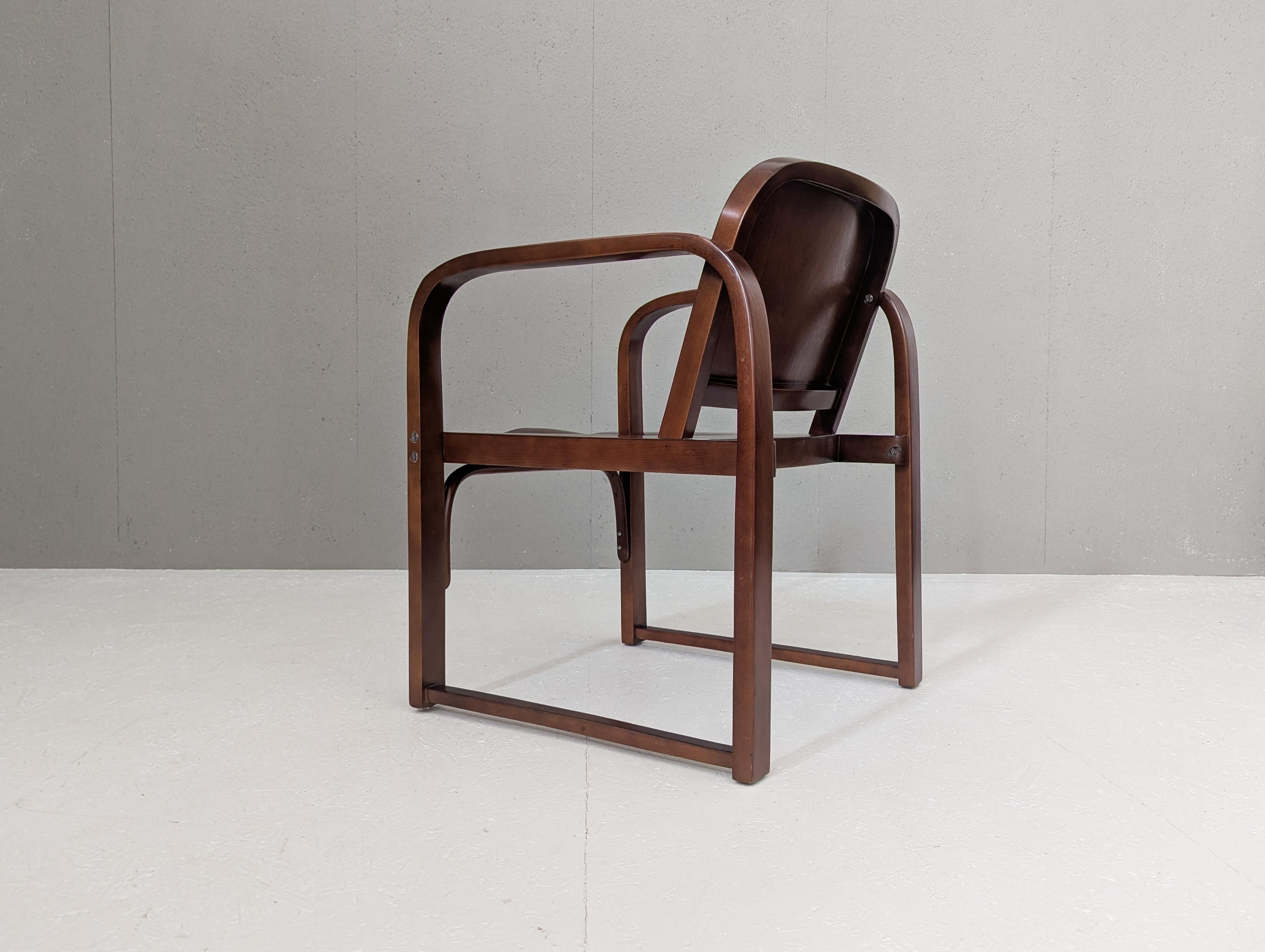 Modernistischer Thonet A 745 F Bugholz-Sessel, 1930er Jahre (Tschechisch) im Angebot