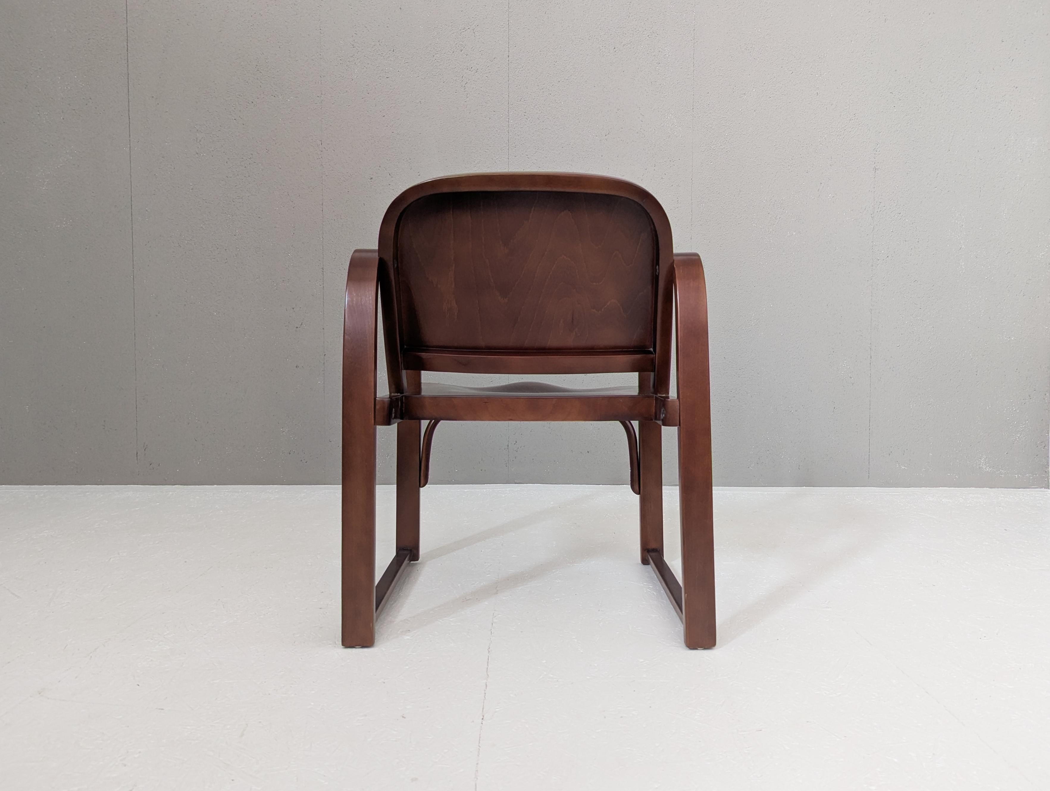 Modernistischer Thonet A 745 F Bugholz-Sessel, 1930er Jahre im Zustand „Hervorragend“ im Angebot in PRAHA 5, CZ