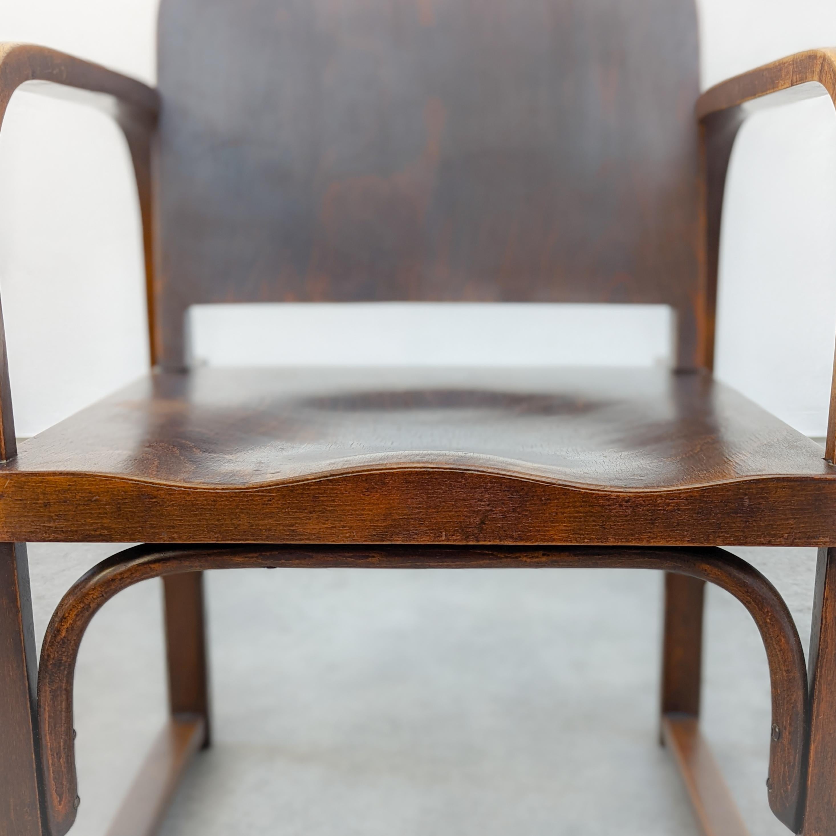 Modernistischer Thonet A 745/F Sessel aus gebogenem Holz  im Angebot 3